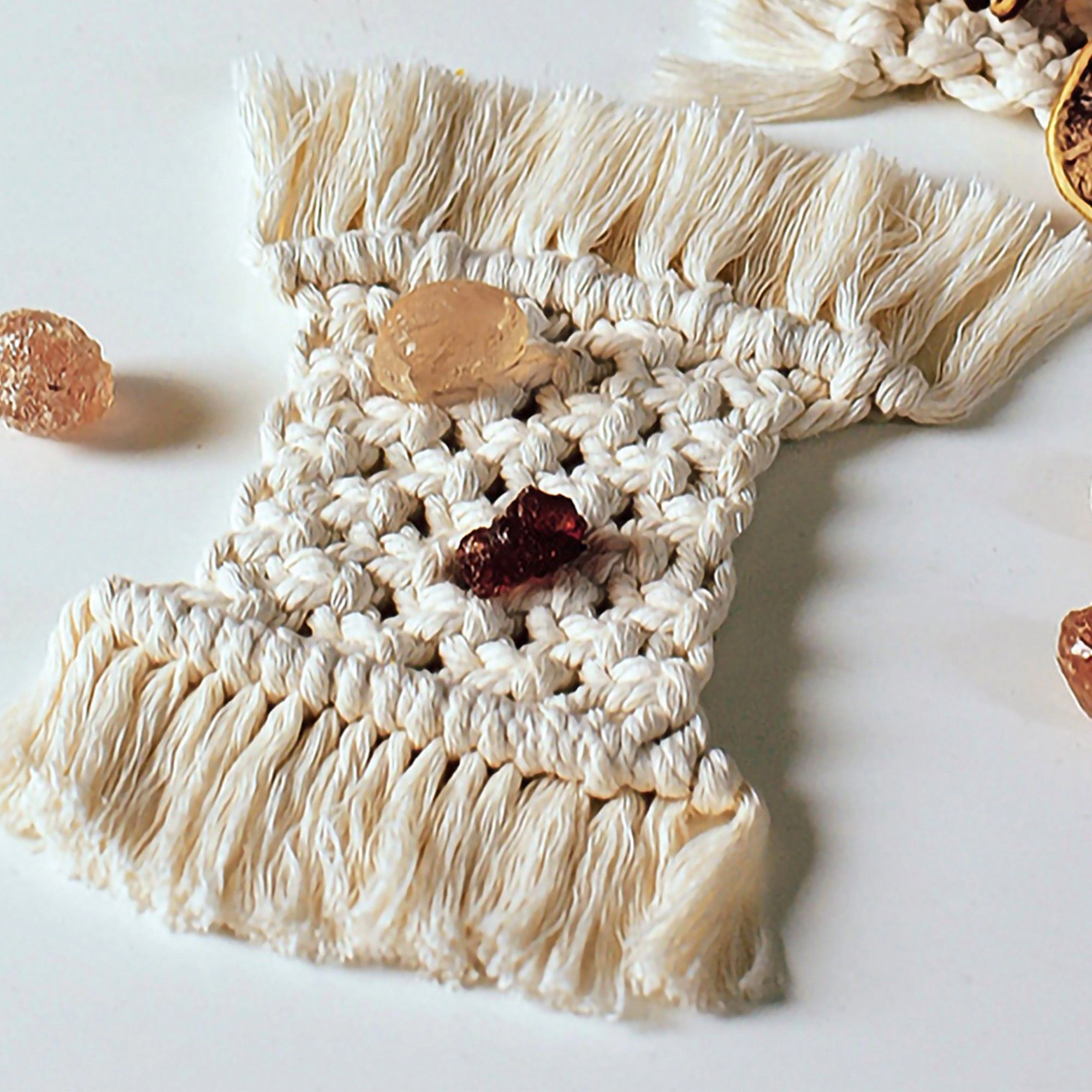 Alilang Unisex Woven Fiber Coaster with Fringe Detail for Tabletop Protection and Decorative Candle Display