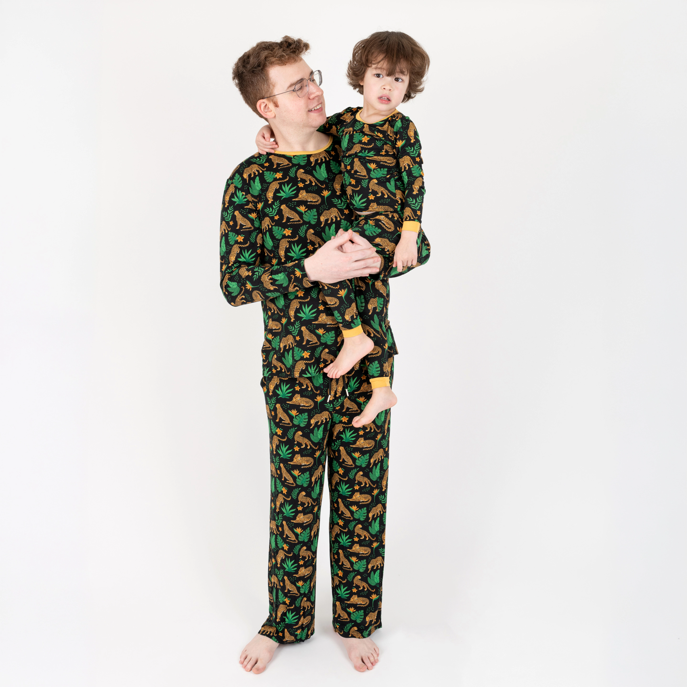 Leveret Mens 2-pc Cooling Viscose Long Sleeve Winter Holiday Pajamas