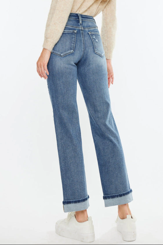 KanCan Women's Essentials Mid Rise True Straight Leg Jeans Carrie