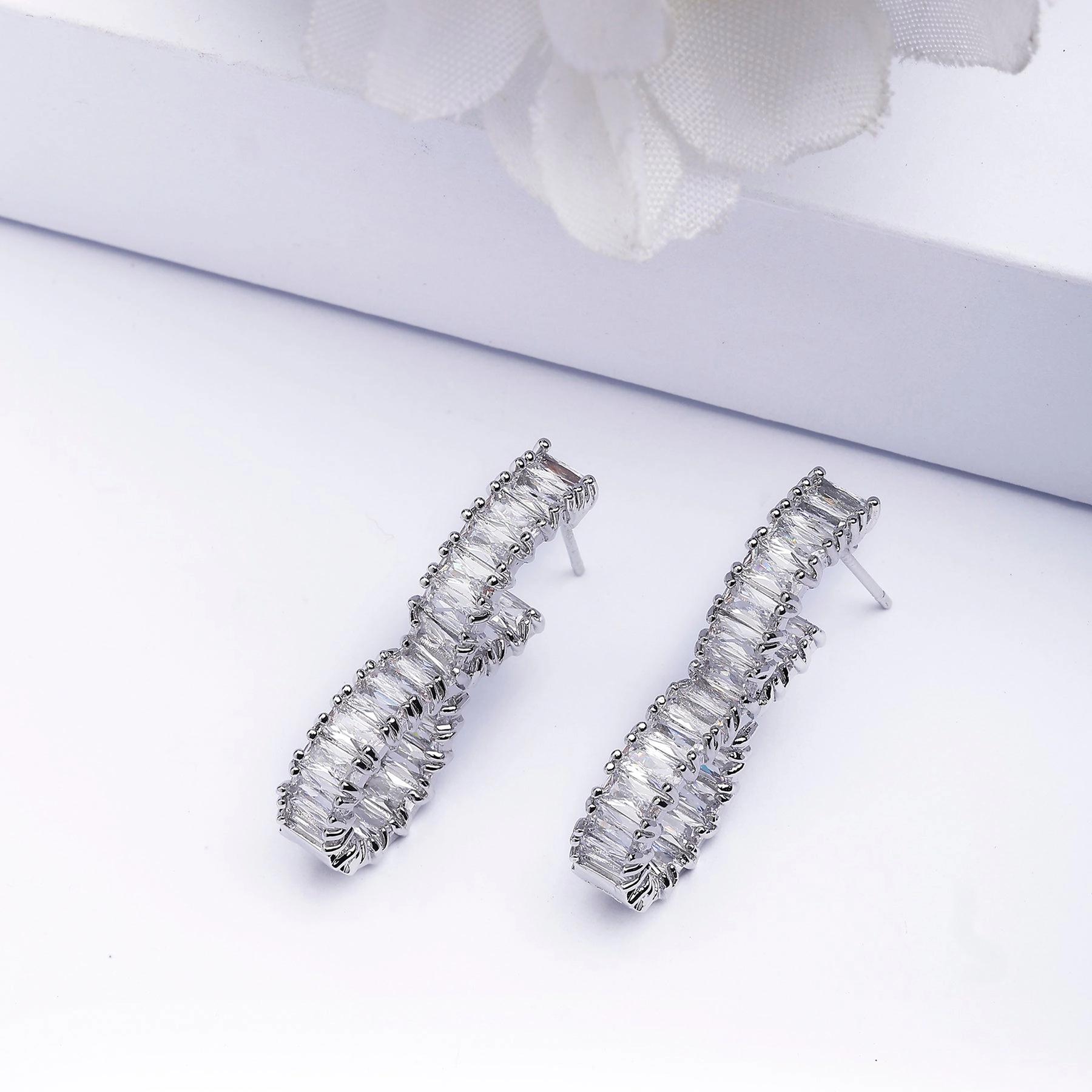 AGP PARIS Womens Lustrous Bow Drop Earrings
