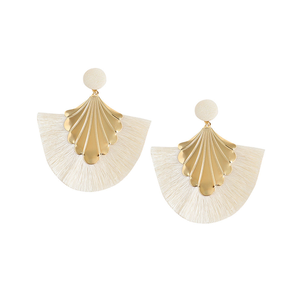 SOHI Women's Off-White Aloha Drop Earrings