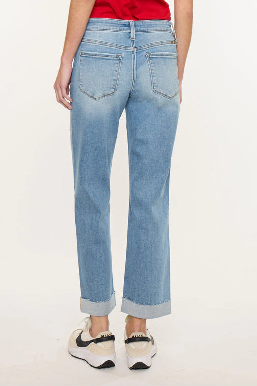 Kancan Women's Essentials Mid Rise Crop Straight Jeans Rocio