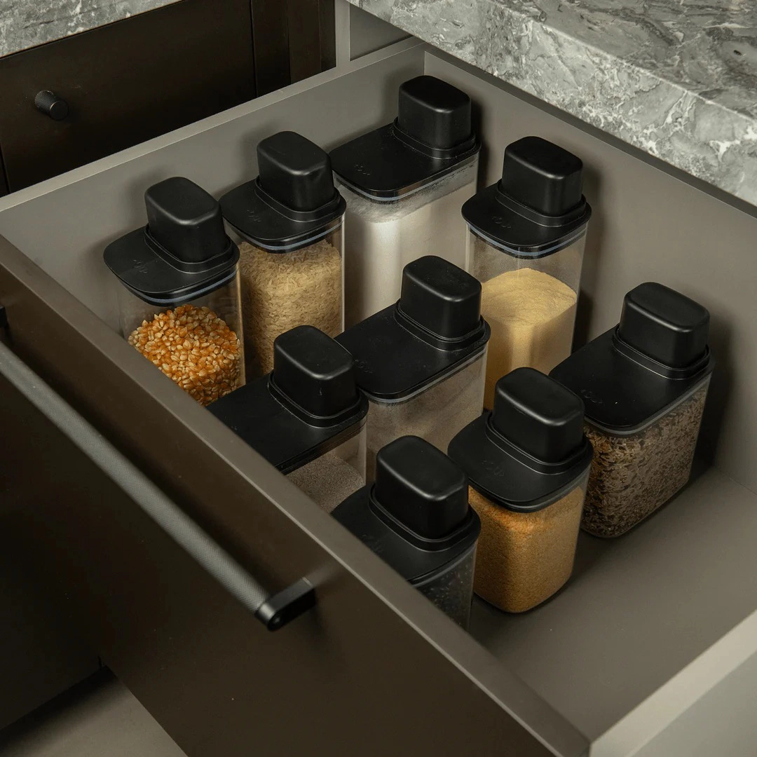 OU Airtight Food Storage Container 4 Cup, BPA Free Clear Plastic with Leak Proof Measuring Cup Lid, Pantry Organizer