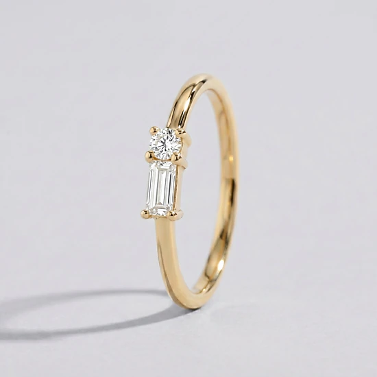 Mint & Lily Women's Dainty Baguette Ring
