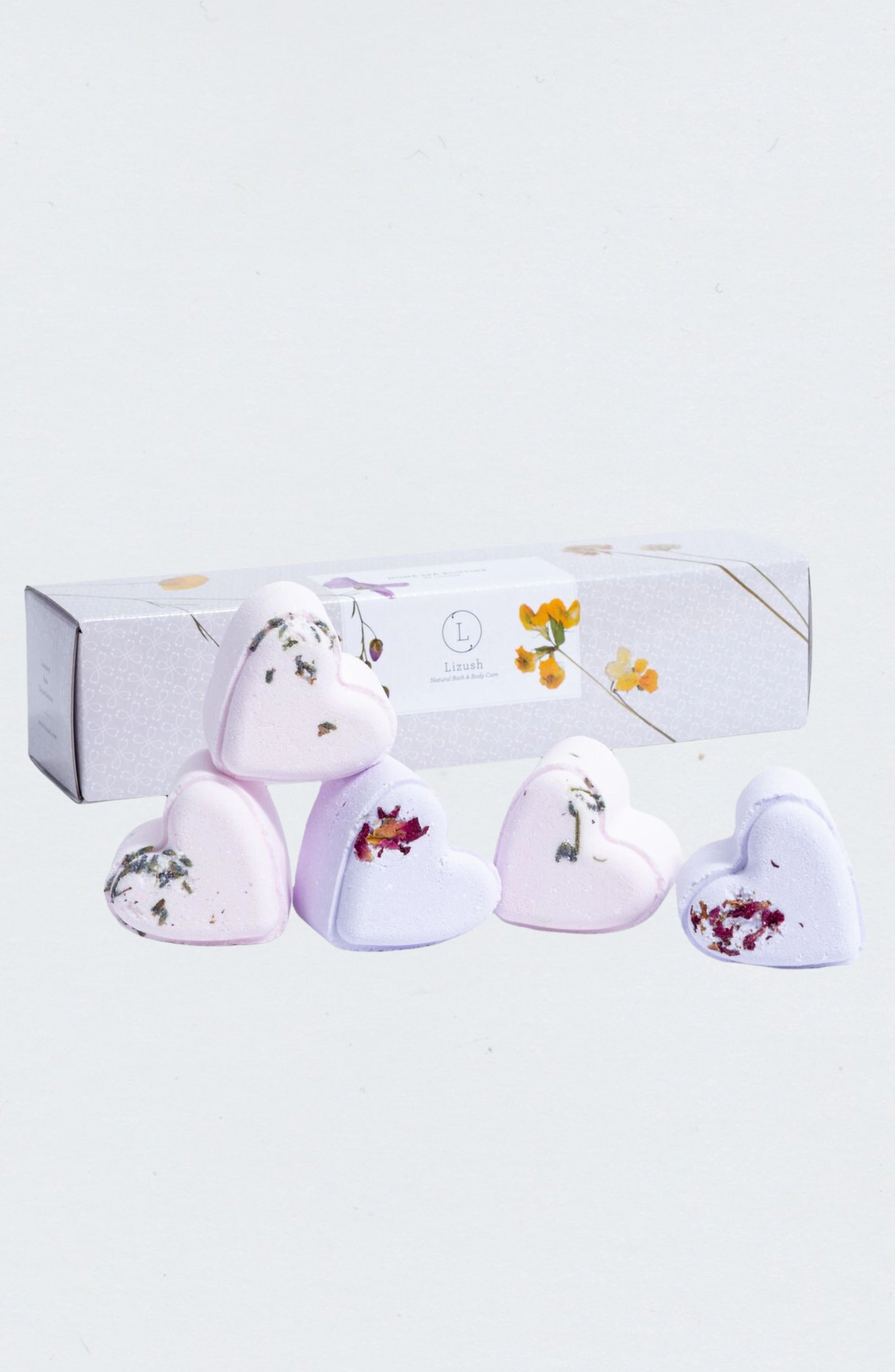 Lizush  Set of 5 Heart-Shaped Lavender Shower Steamers in Gift Box - Personalized Greeting Card
