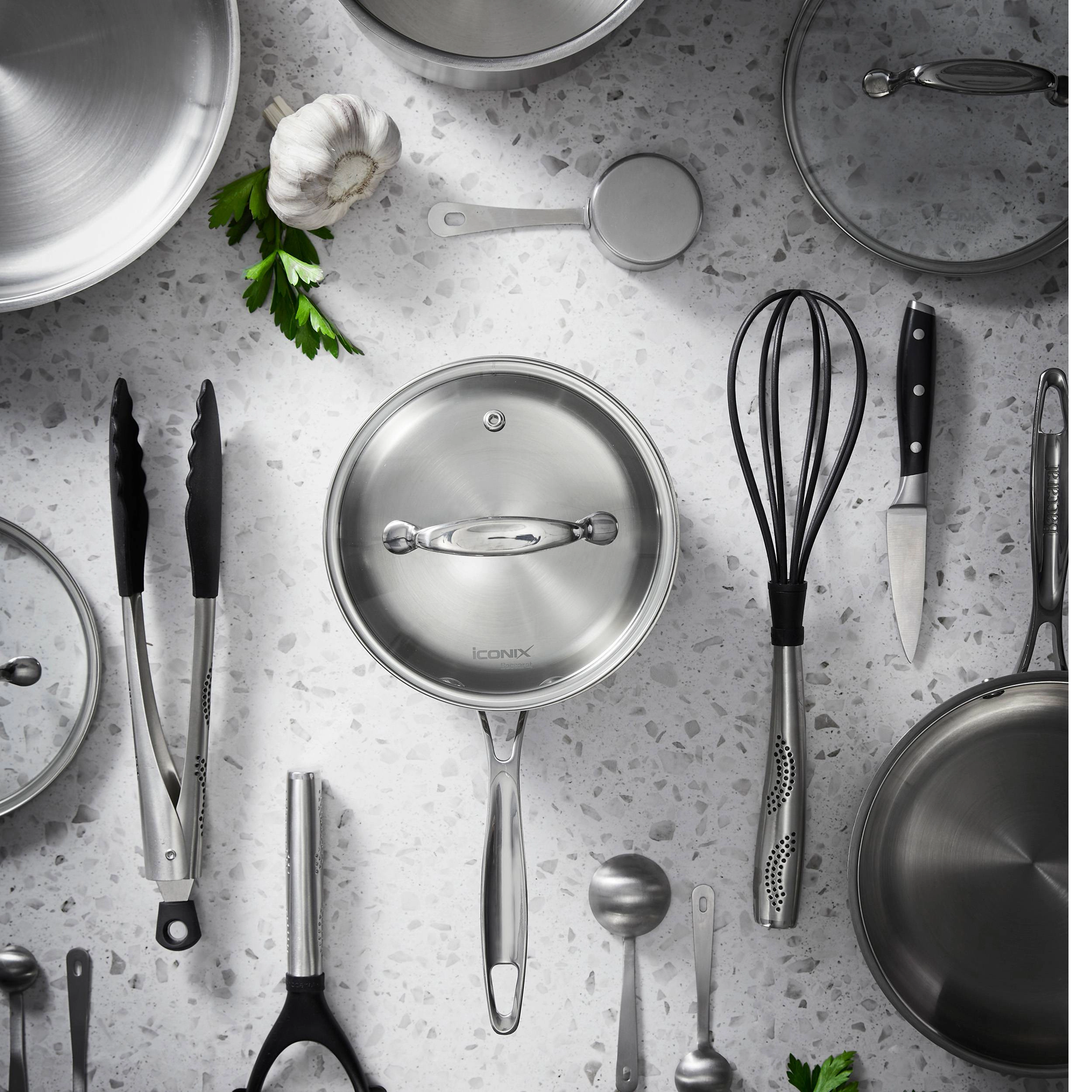 Cuisine::pro® iconiX® Saucepan With Lid 1.9 Qt.