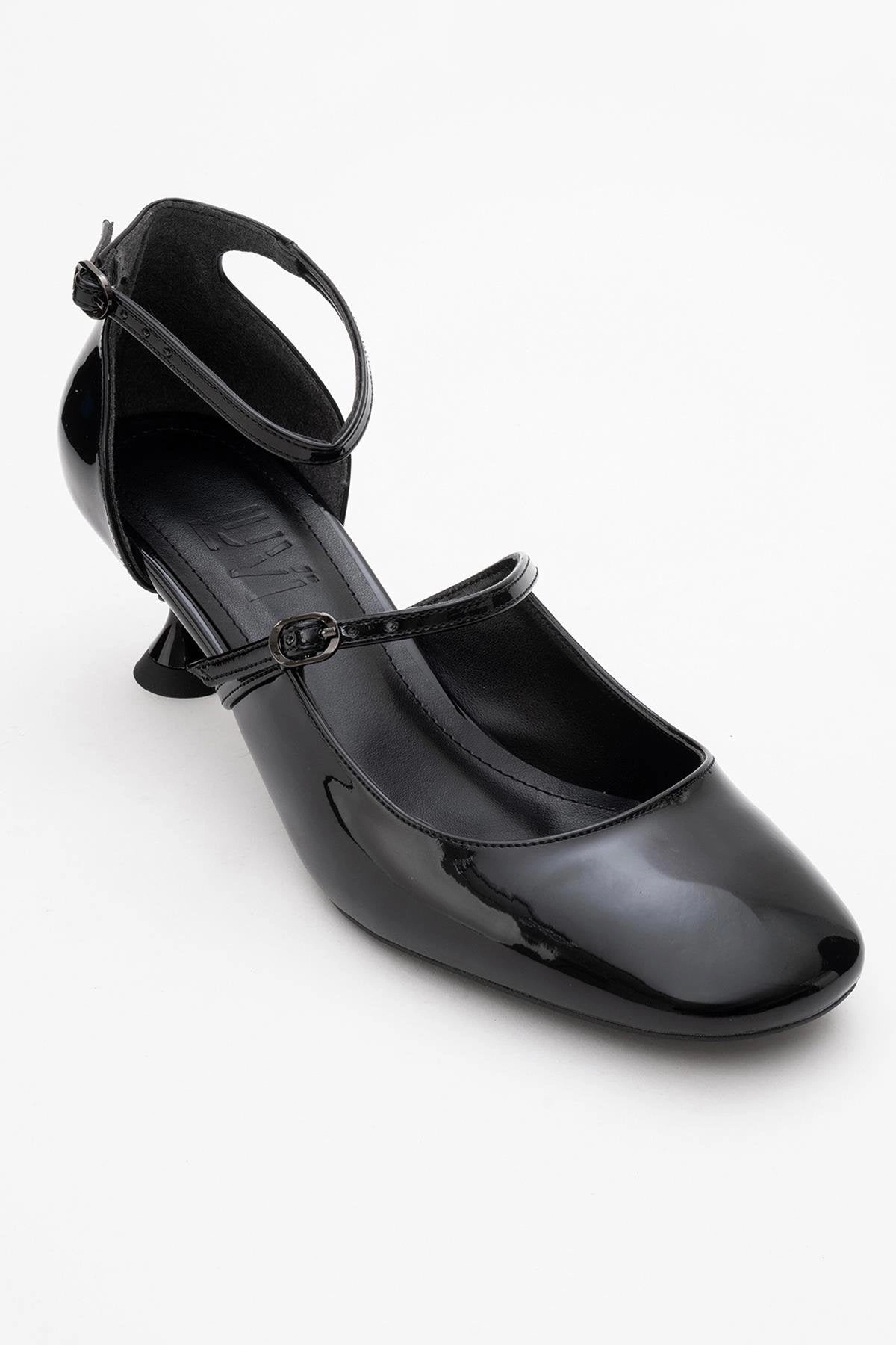 Prologue Shoes Womens Emly Square Toe Slingback Pump