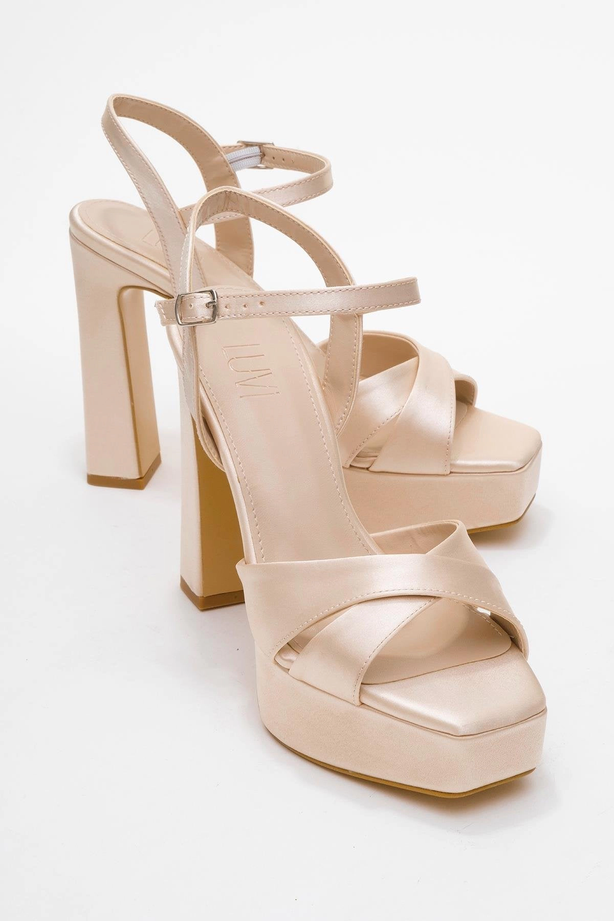 Prologue Shoes Womens Yulia Cross-Strap Platform Heel Sandal