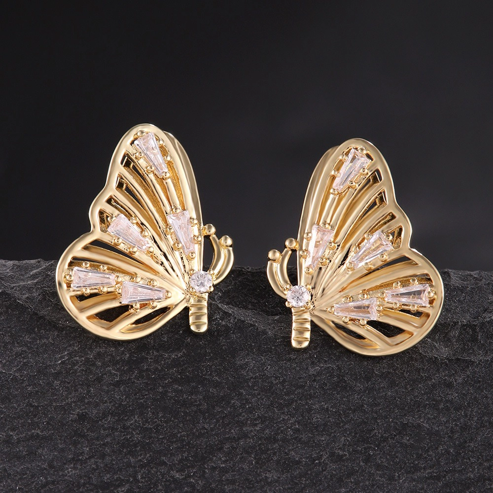 Exquisite Hollow Zirconia Butterfly Stud Earring