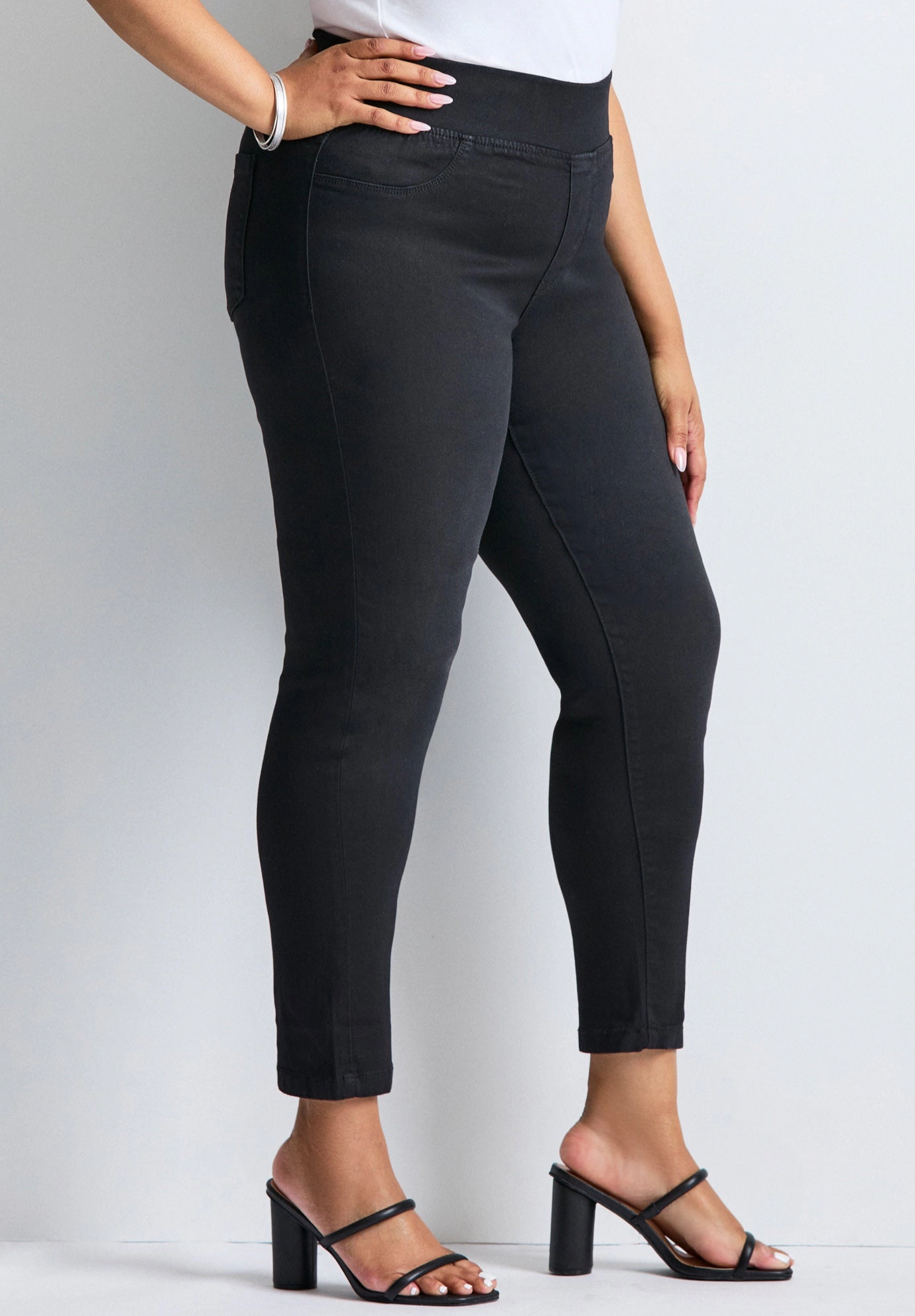Avenue Women's Plus Butter Denim Pull-On High Rise Jean