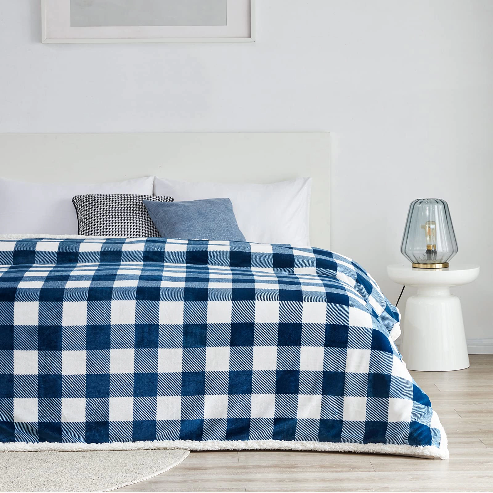 CovertSafe Soft Cozy Sherpa Plaid Throw