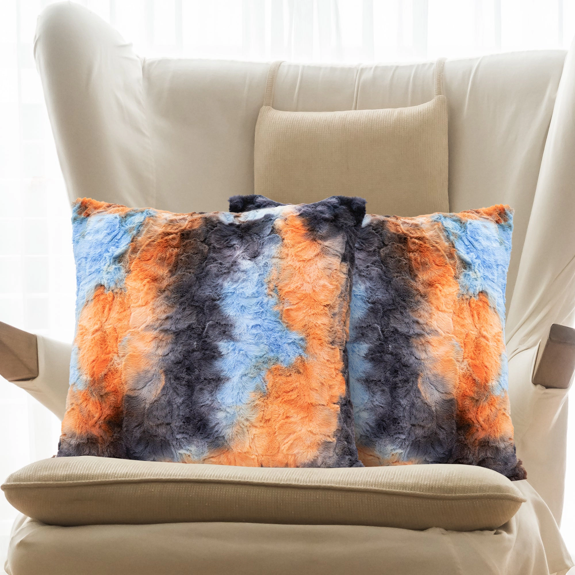Cheer Collection Faux Fur Throw Pillow Set 18x18 2 Pack