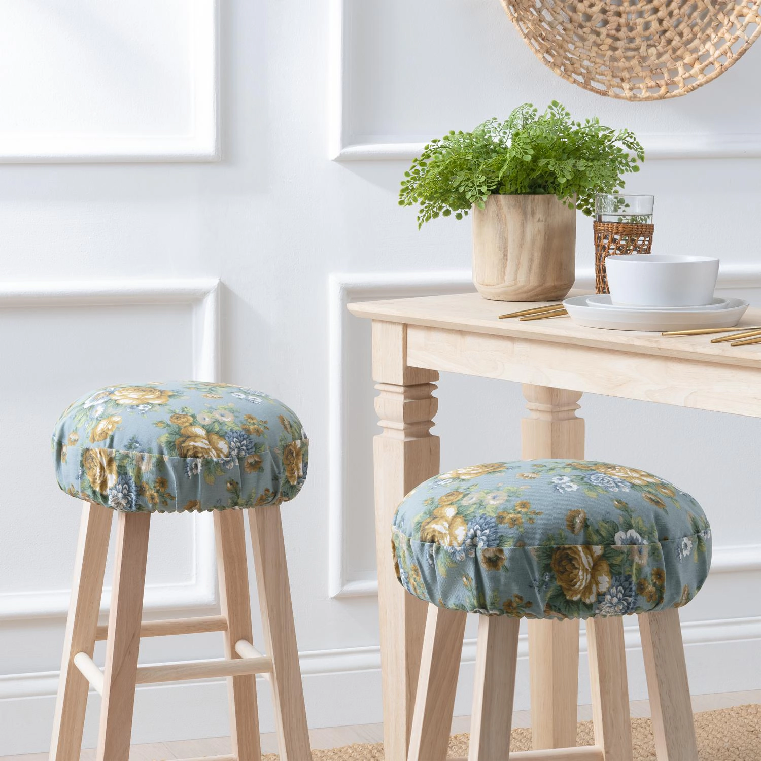 Ellis Bella Rose Stylish Medium Scale Printed Floral Pattern Elastic Bottom Edge Barstool Cover 13"x13" Wedge