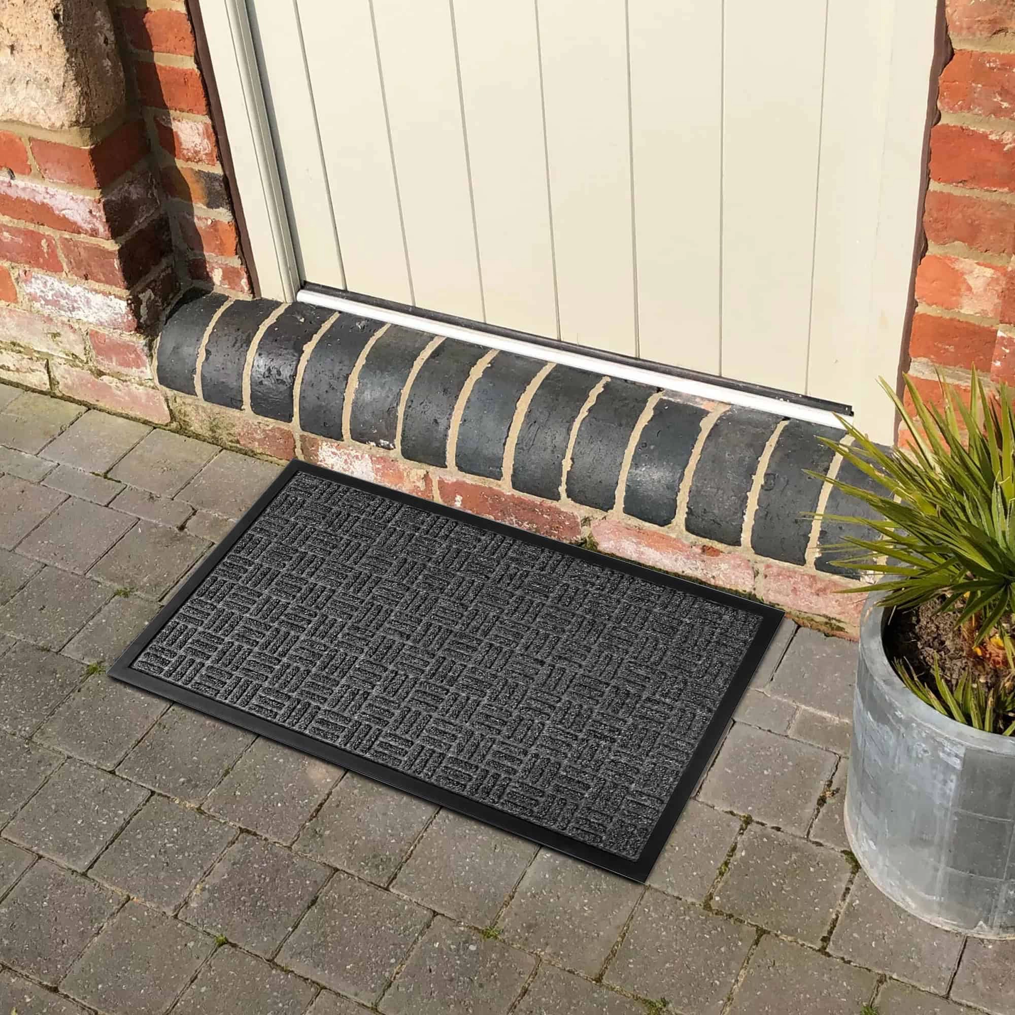 Evideco French Home Goods Dark Gray Yvan Checkerboard Polypropylene Doormat 24 x 16 Inches
