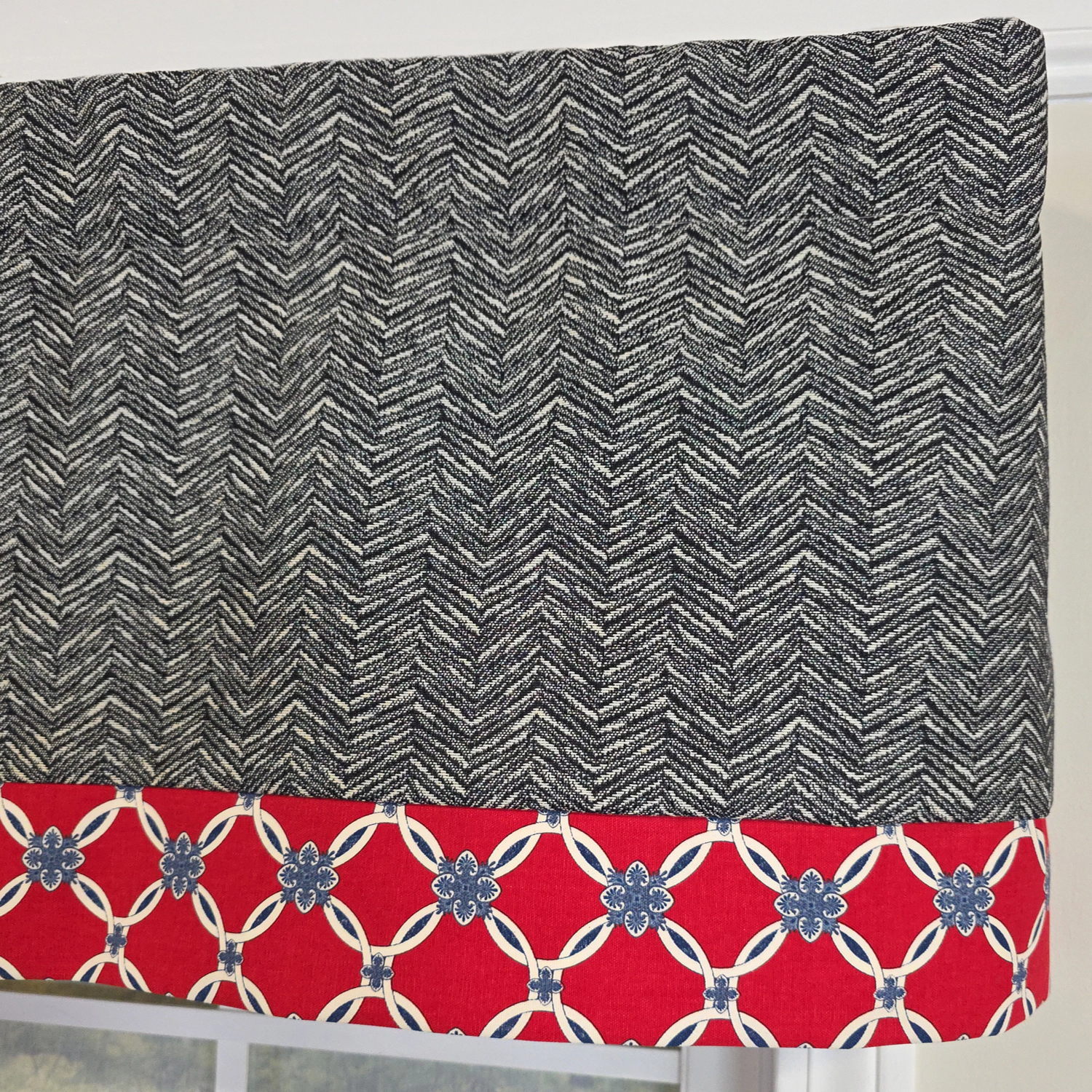 RLF Home 100% Cotton Brazil Banded  Fully lined Windows Rod Pocket Valance 50" x 16"  Red