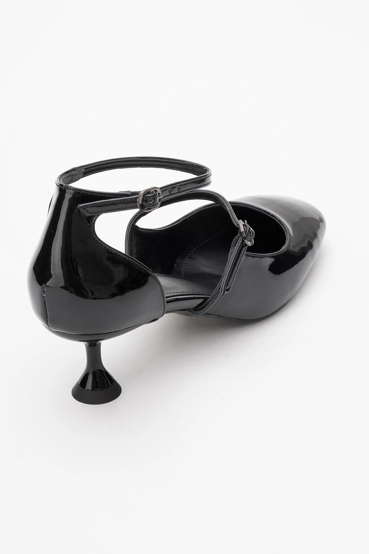 Prologue Shoes Womens Emly Square Toe Slingback Pump