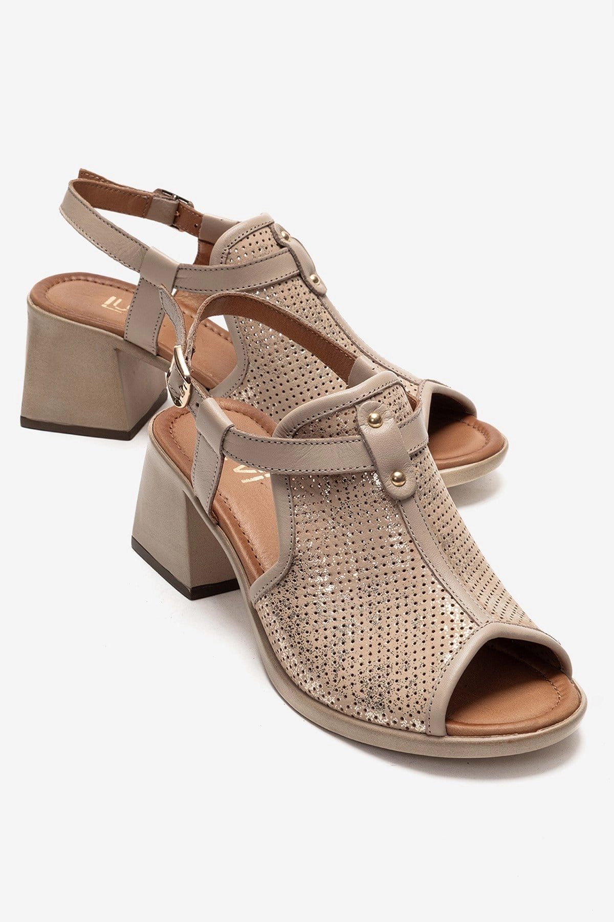 Forever & Always Womens Janelle Leather Block Heel Sandal