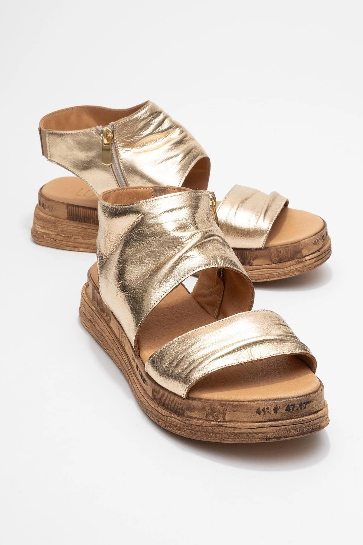 Forever & Always Womens Lunas Leather Side-Zip Flat Heel Sandals