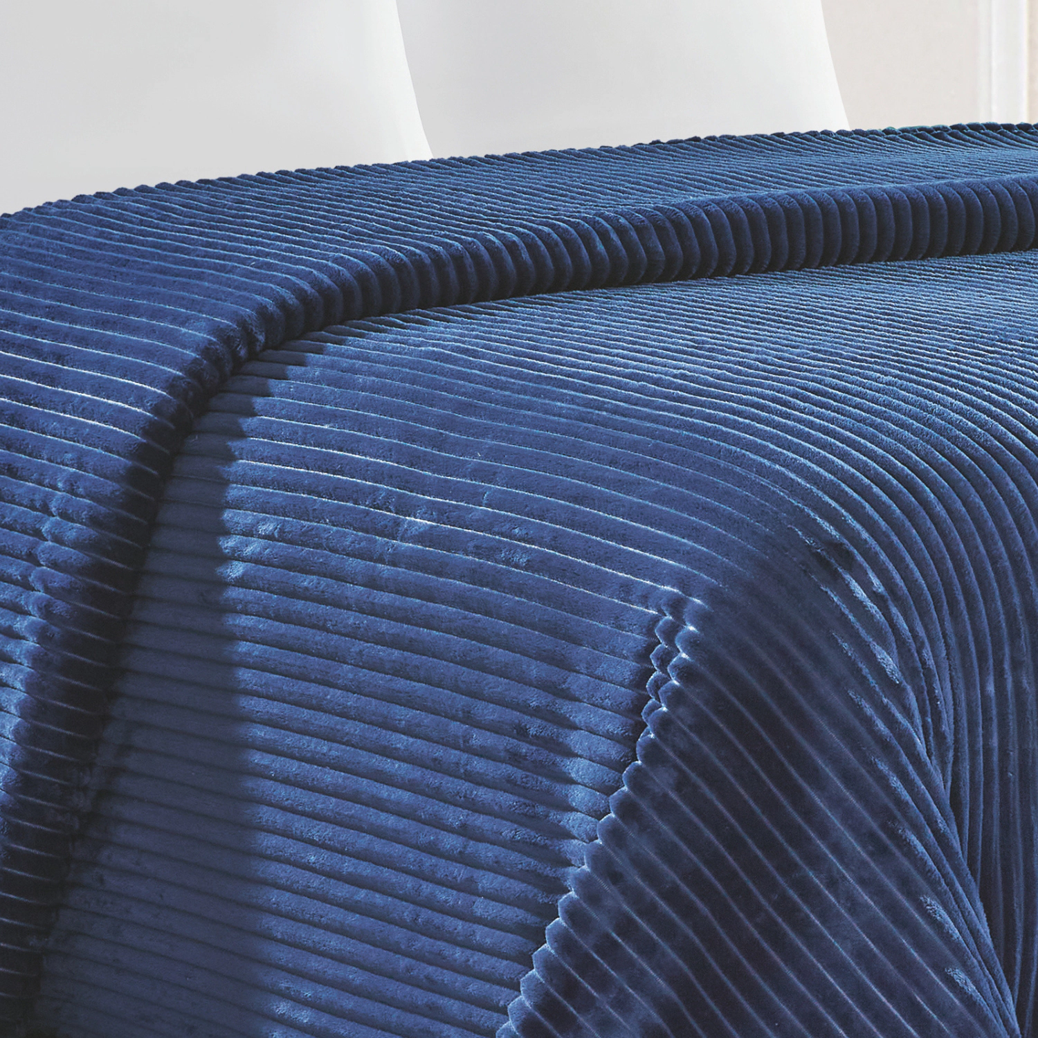 Plazatex Striata Lined Oversized All Season 100% Polyester Blanket King 108" x 90" Navy