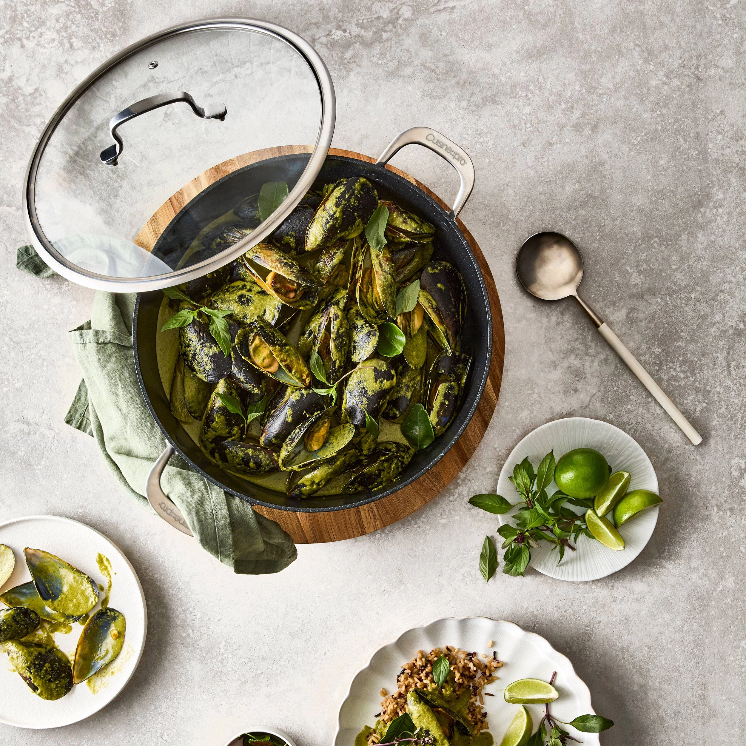 Cuisine::pro® GREEN STONE™ 6.1 Qt. Ultimate Pan With Lid