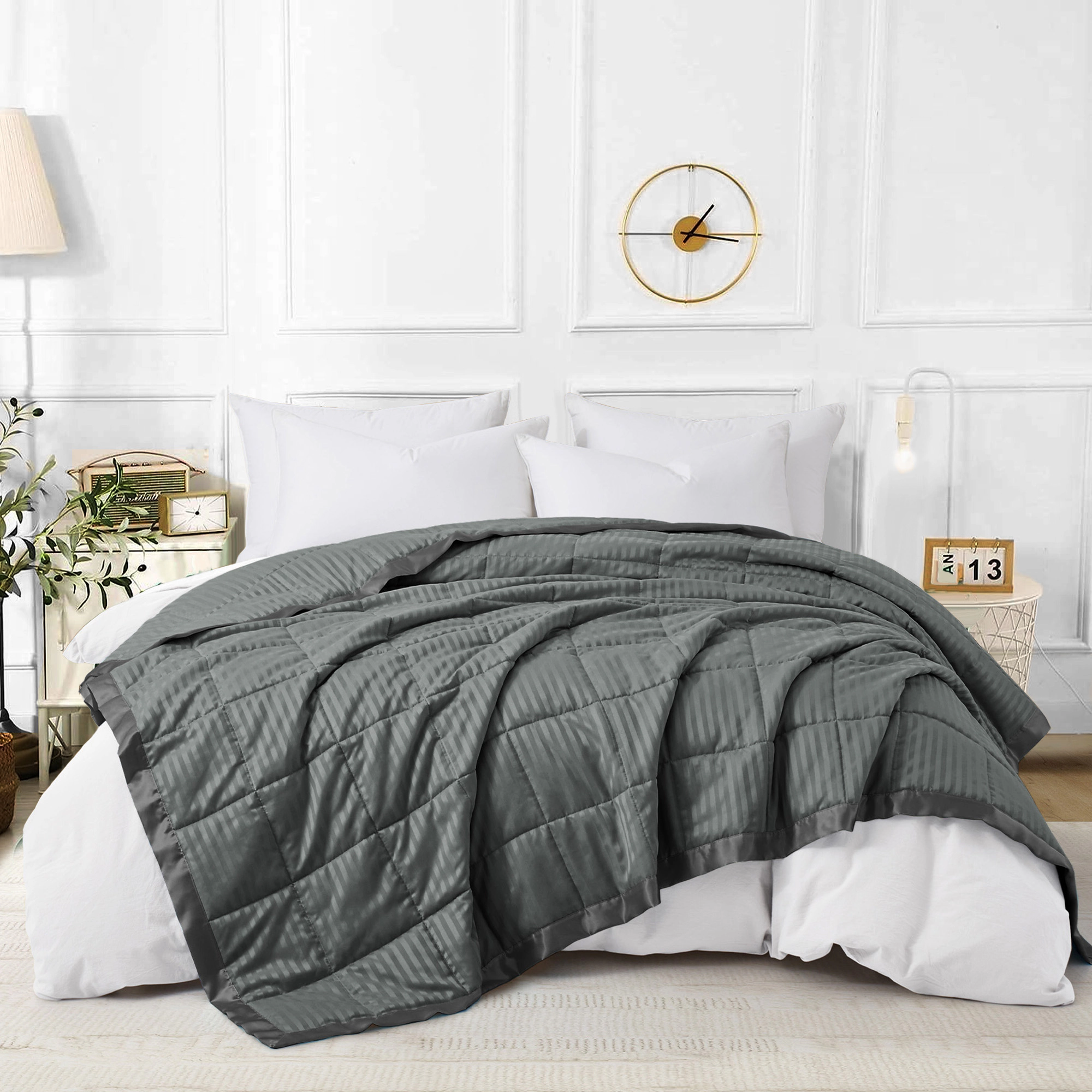Unikome Luxurious Jacquard Super Soft Lightweight Down Alternative Blanket with Satin Trim