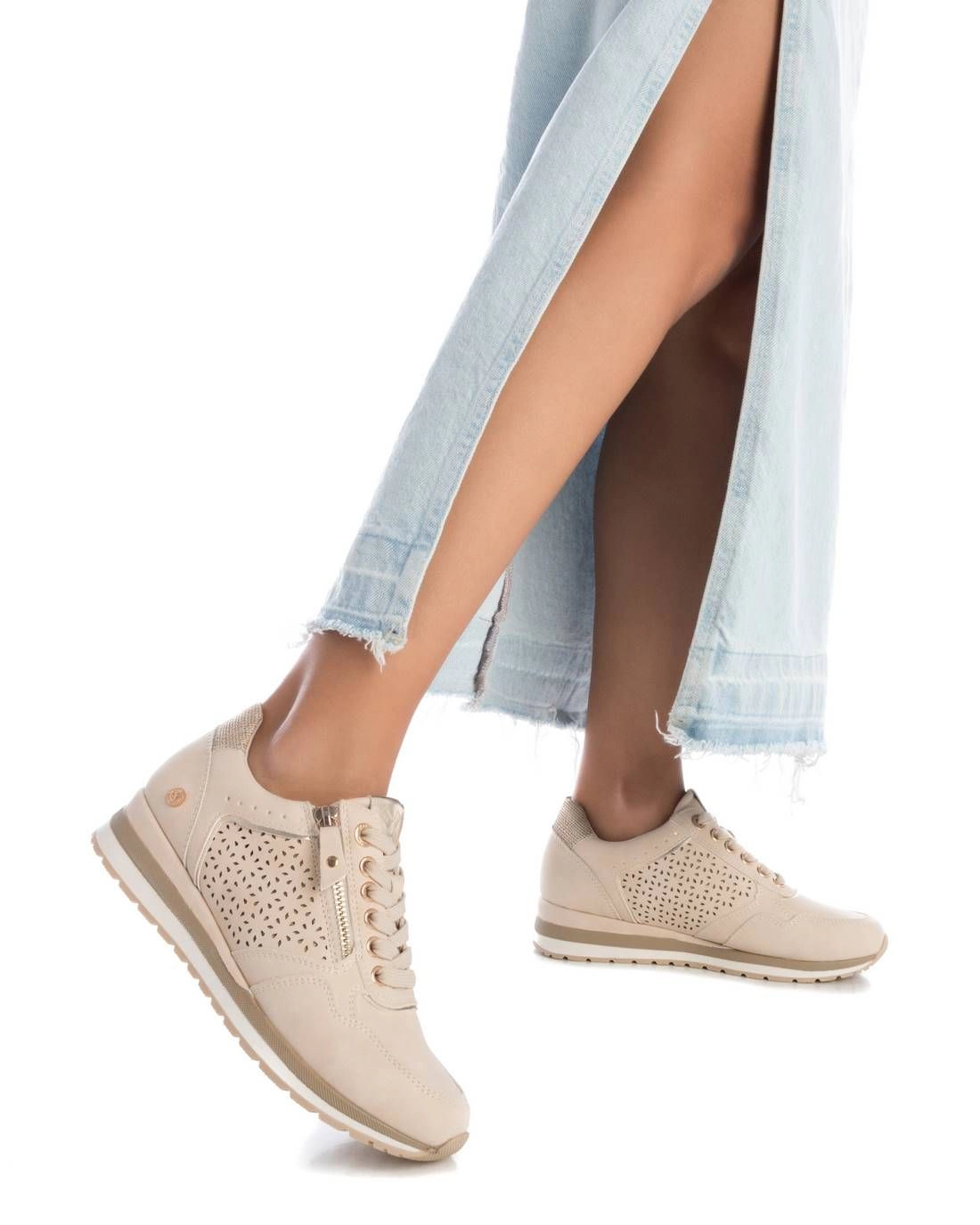 XTI Women's Lace-Up Sneakers