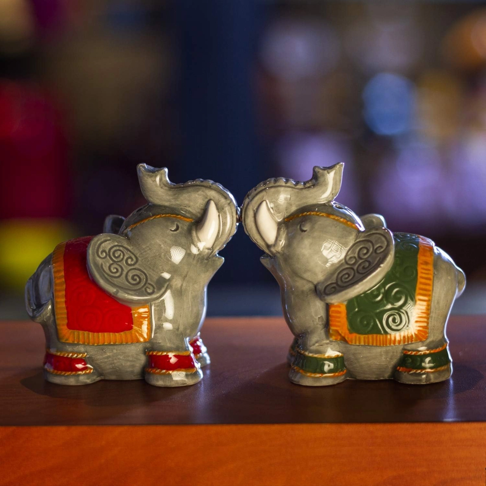 Pacific Giftware Raja Elephants Ceramic Magnetic Salt and Pepper Shakers Set