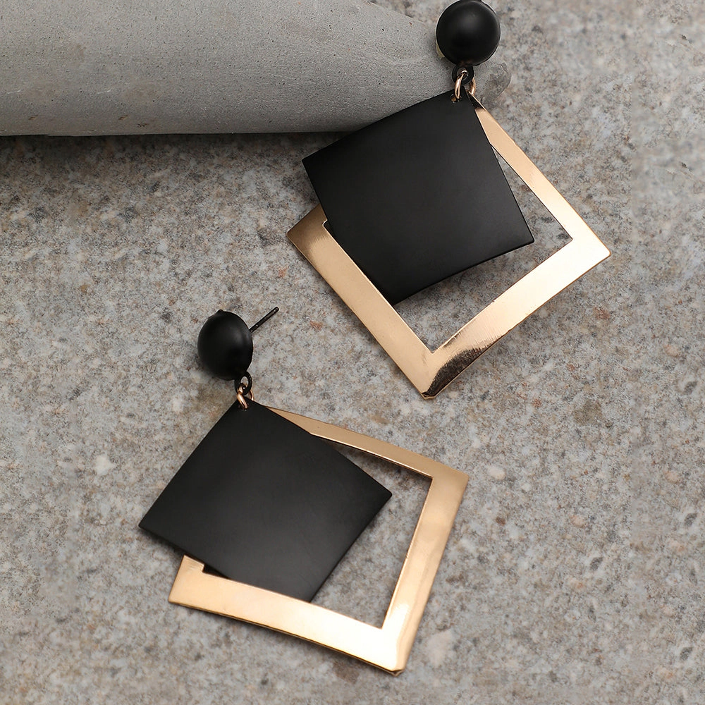 SOHI Women's Contrast Drop Earrings