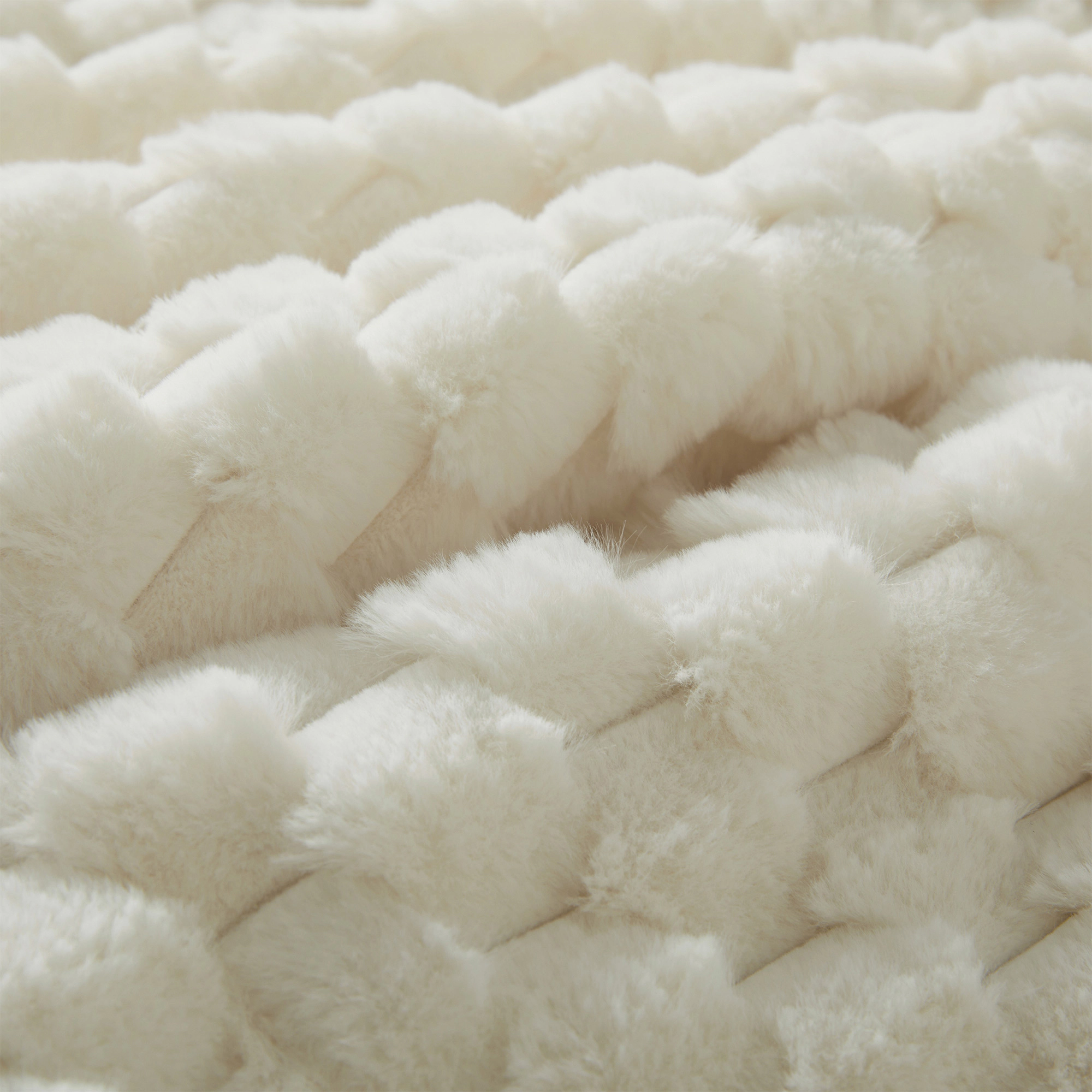 PEACENEST 3-Piece Sculpted Plush Down Alternative Comforter Set with 2 Pillow Shams