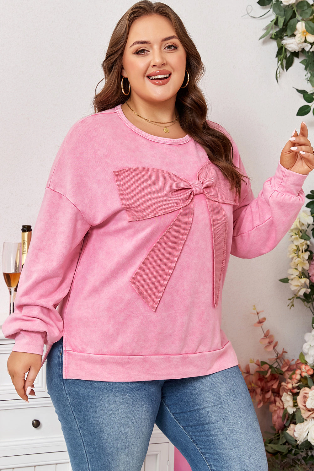 Threaded Pear Women's Bonbon Waffle Bowknot Patchwork Graphic Mineral Wash Plus Sweatshirt