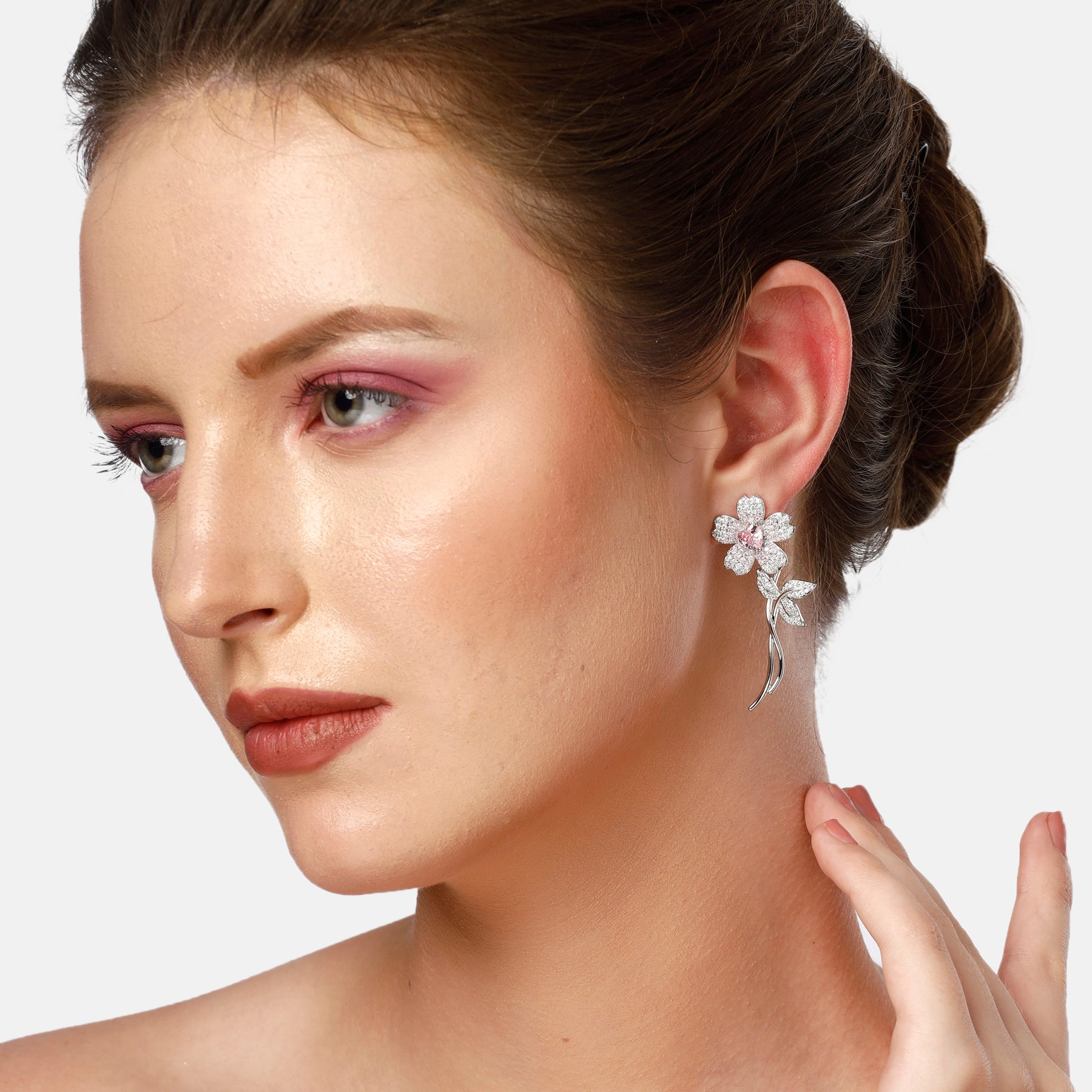 AGP PARIS Womens Diva Modern Daisy Drop Earrings