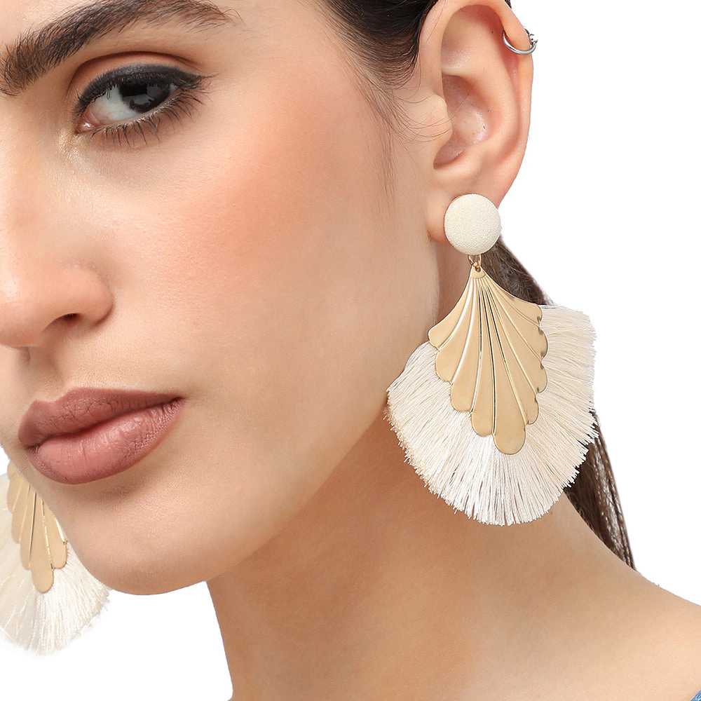 SOHI Women's Off-White Aloha Drop Earrings