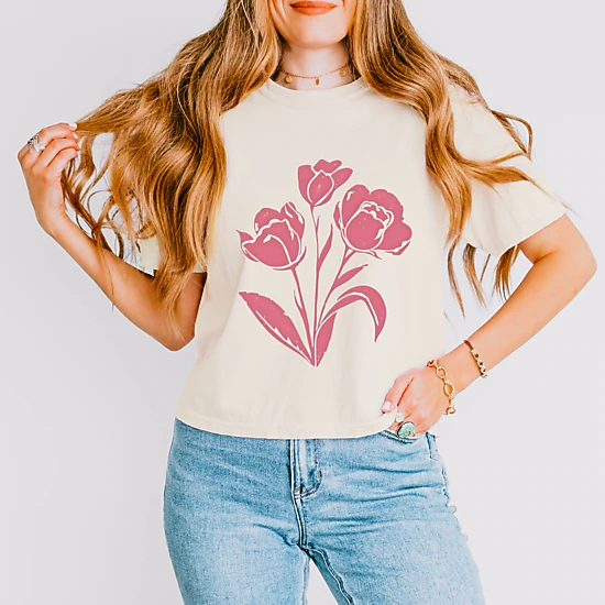 Simply Sage Market - Pink Roses - Women's Boxy Crop Top Graphic T-Shirt