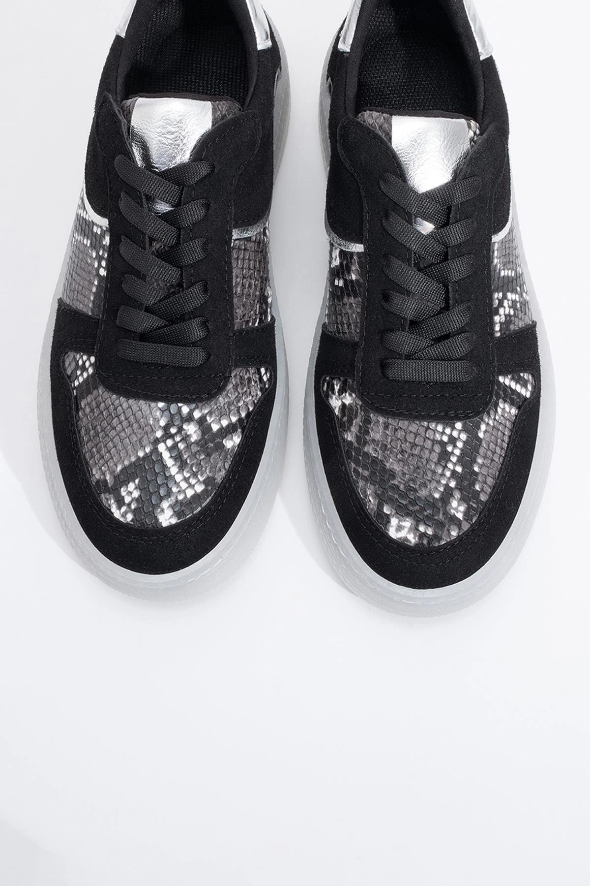 Prologue Shoes Womens Montero Sneakers