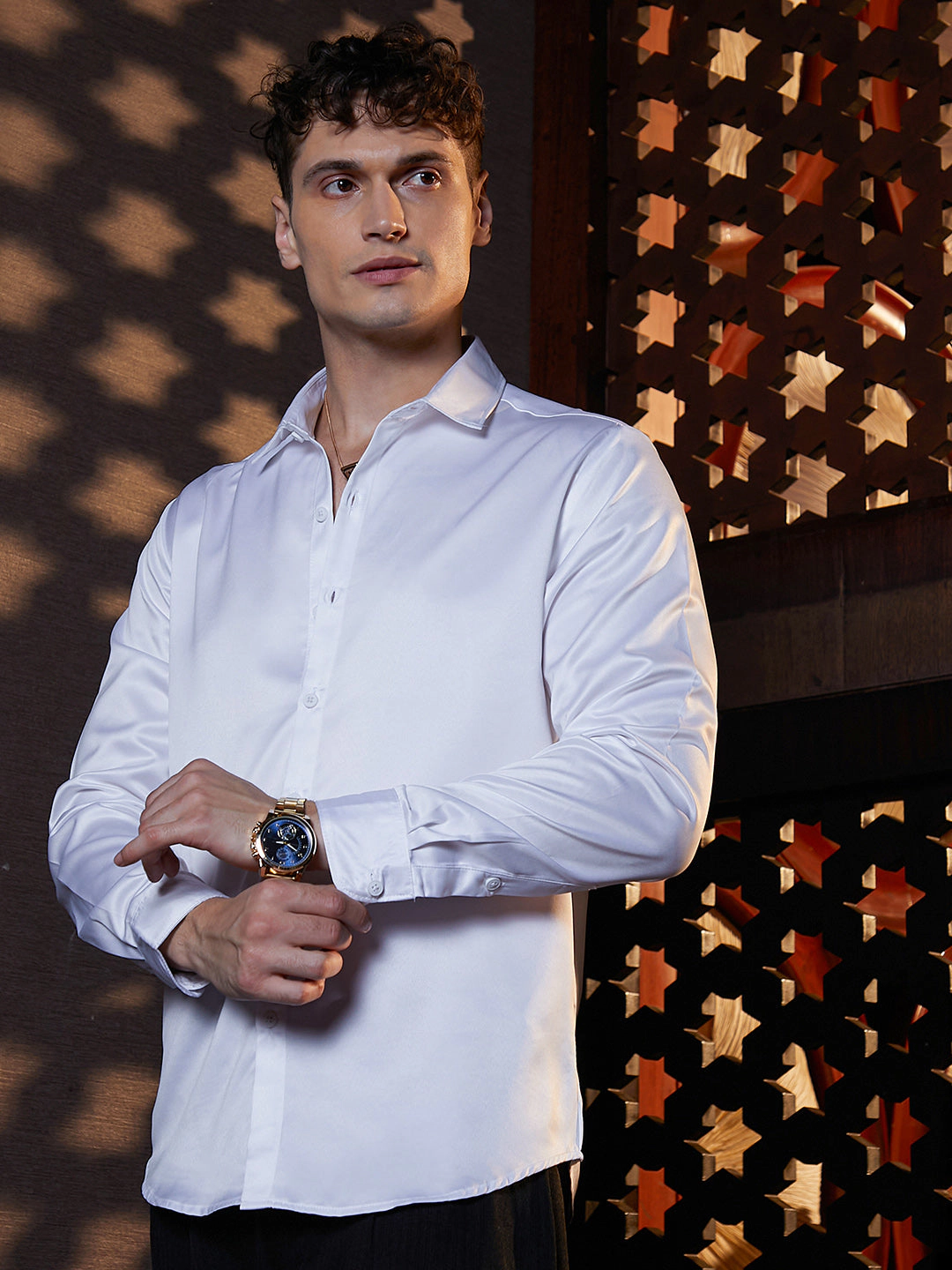 Campus Sutra Men's Solid Satin Shirt