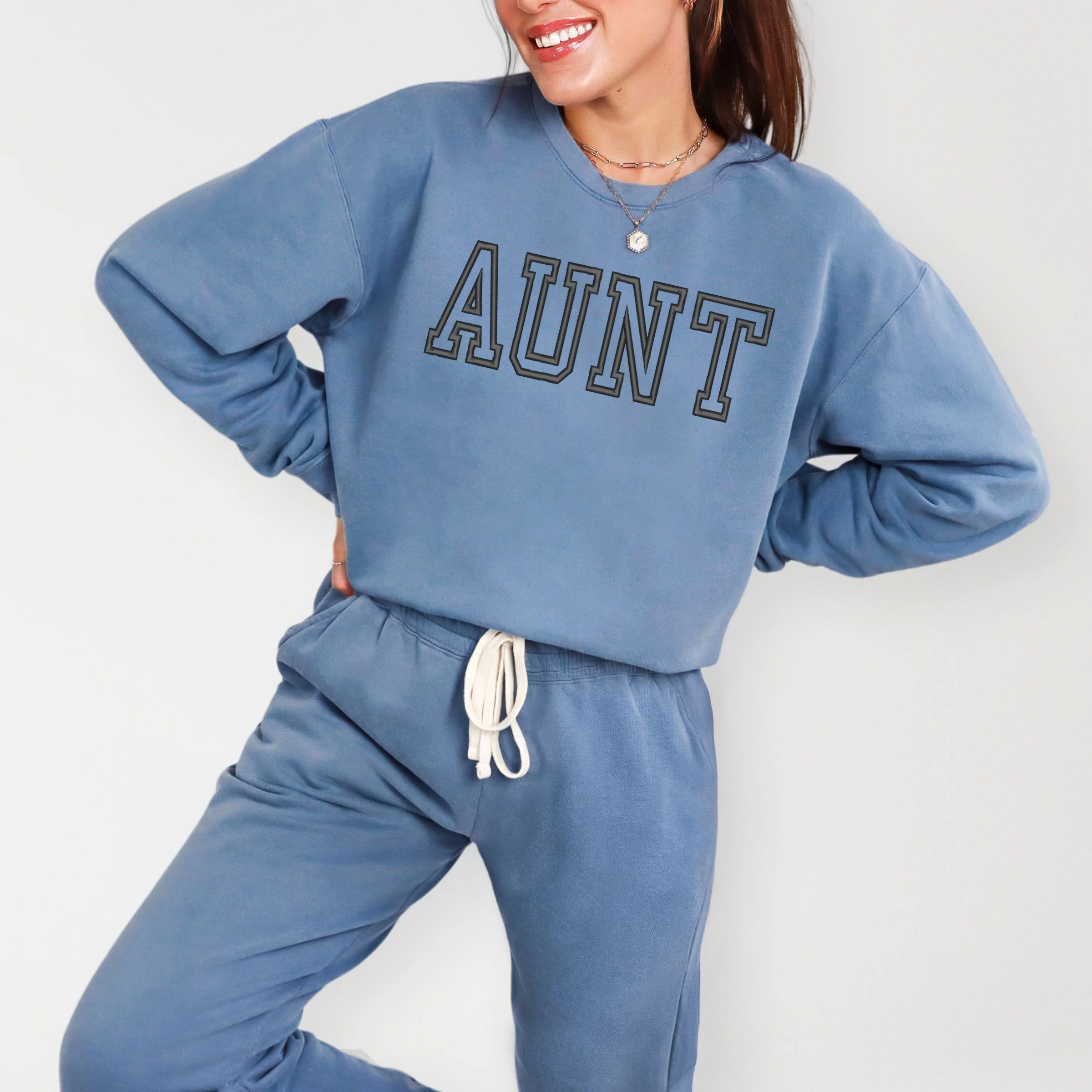 Embroidered Aunt Outline - Women's Lightweight Garment Dyed Sweatshirt