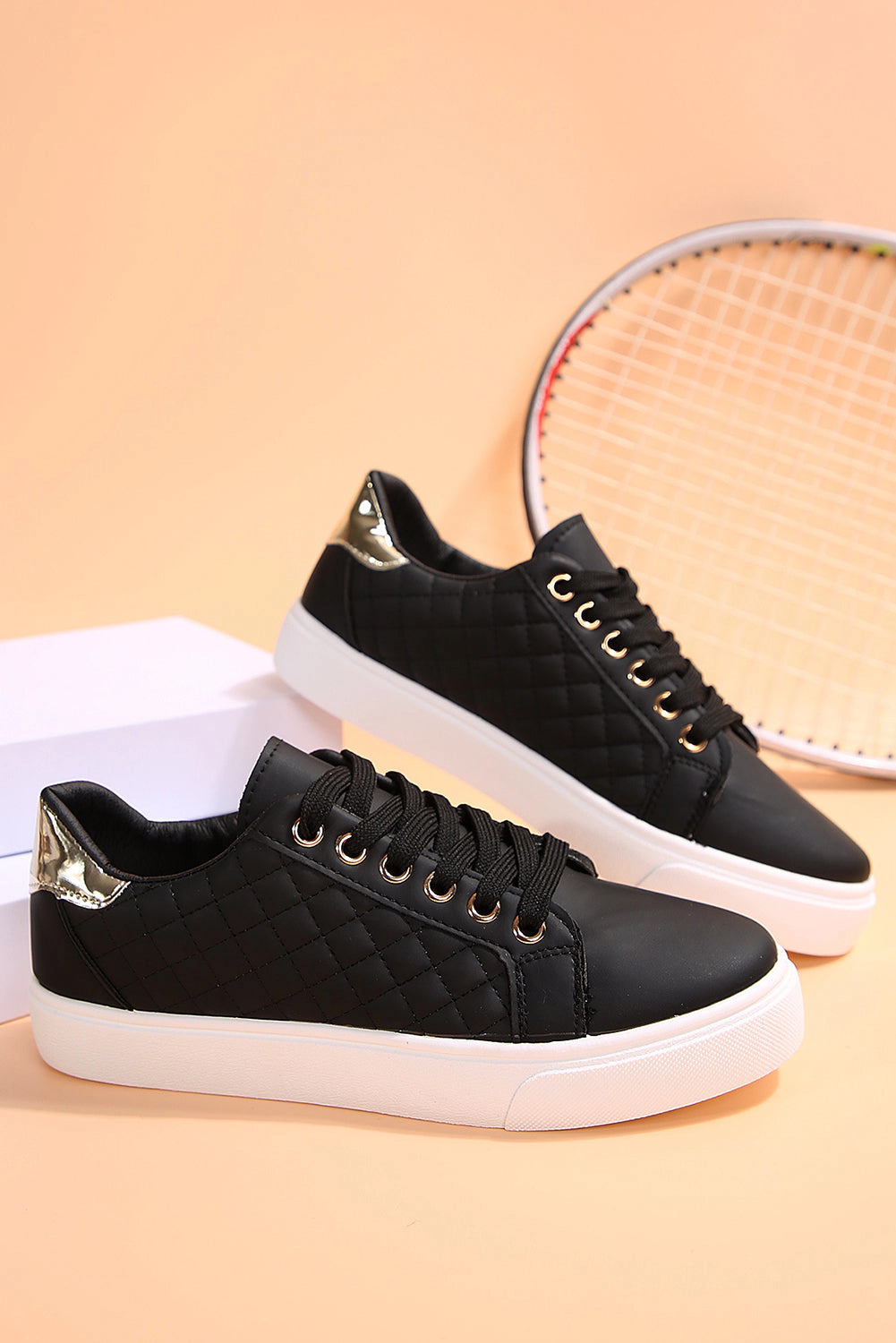 Threaded Pear Women's Harper Quilted Lace Up Sneakers