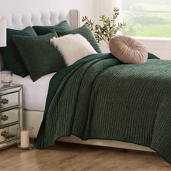 Greenland Home Fashion Velvet Crush Chenille Microfiber Back Poly Fill Quilt Set 3-Piece Full/Queen Forest