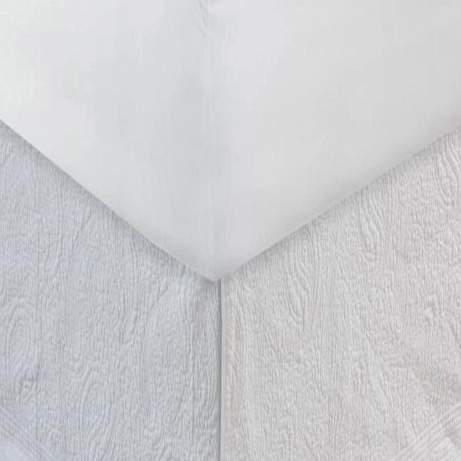 Greenland Home Fashion Paisley Quilted Bed Skirt 18" - Queen 60x80", White