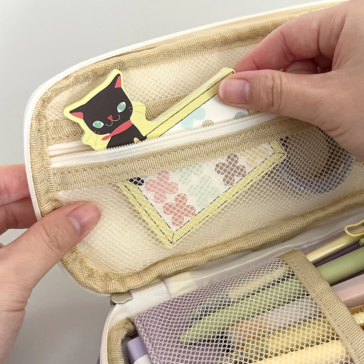 Wrapables Large Capacity Pencil Case, Expandable Pencil Pouch for Stationery Tools