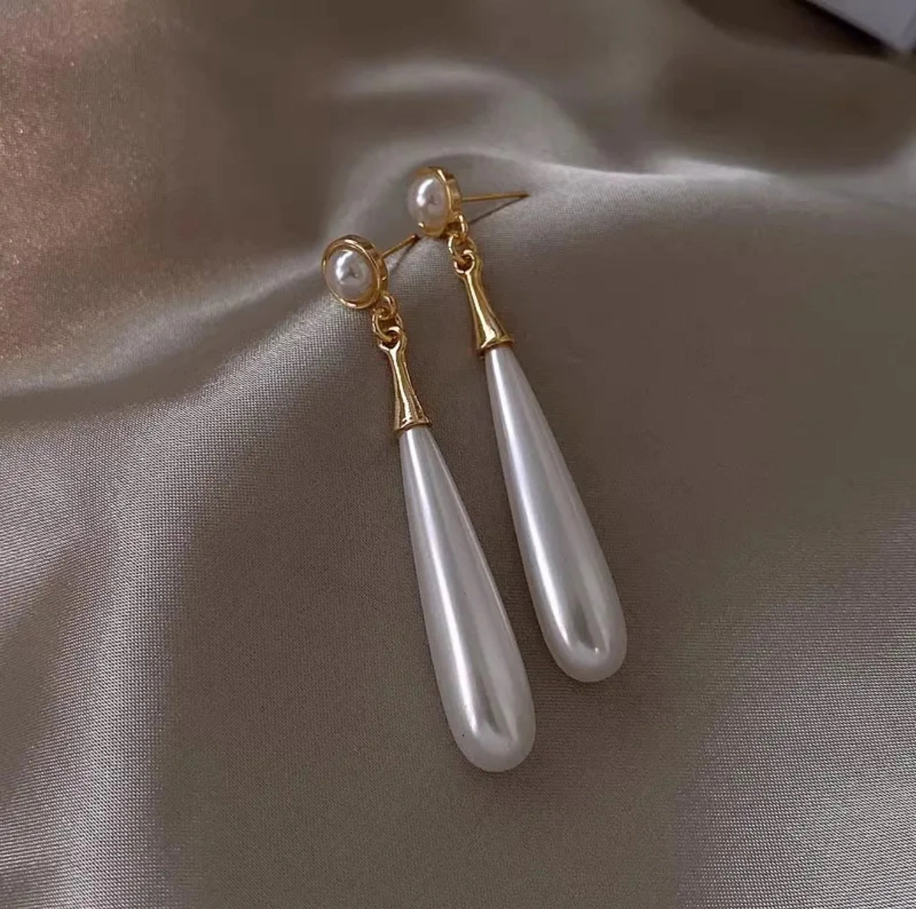 DressAtR Women's Simulated Pearl Long Drop Earrings