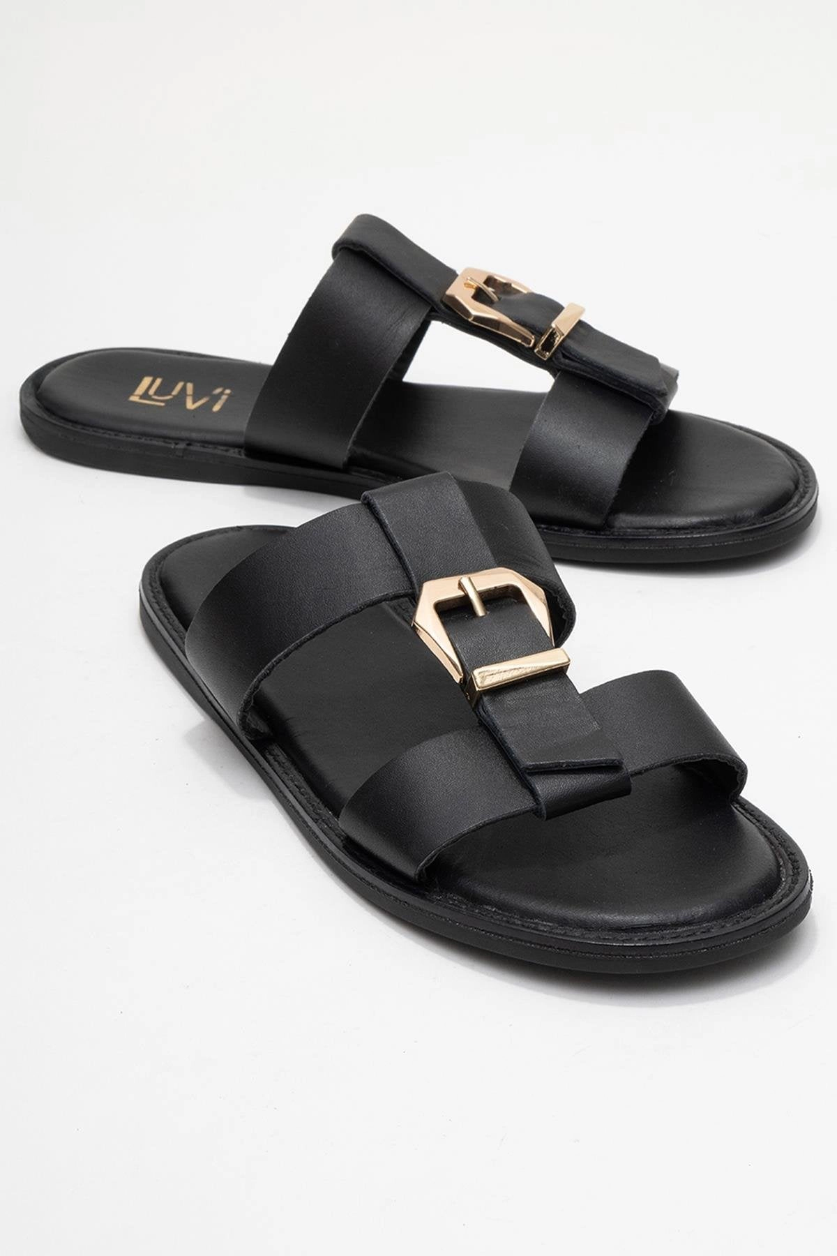 Forever & Always Womens Sveta Leather Buckled Sandals
