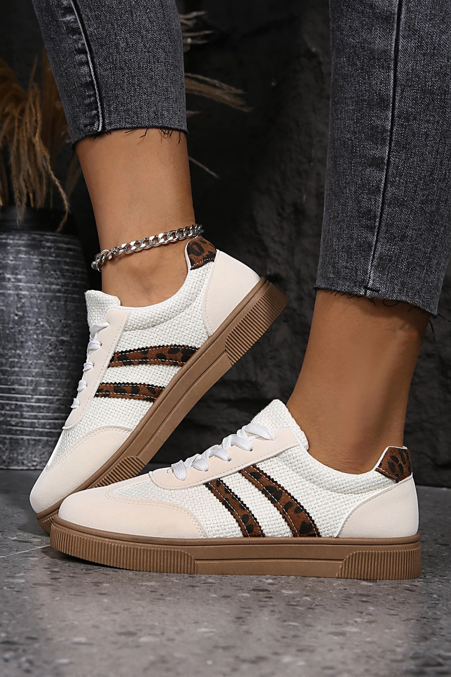 Threaded Pear Women's Lila Leather Patchwork Flat Sneakers