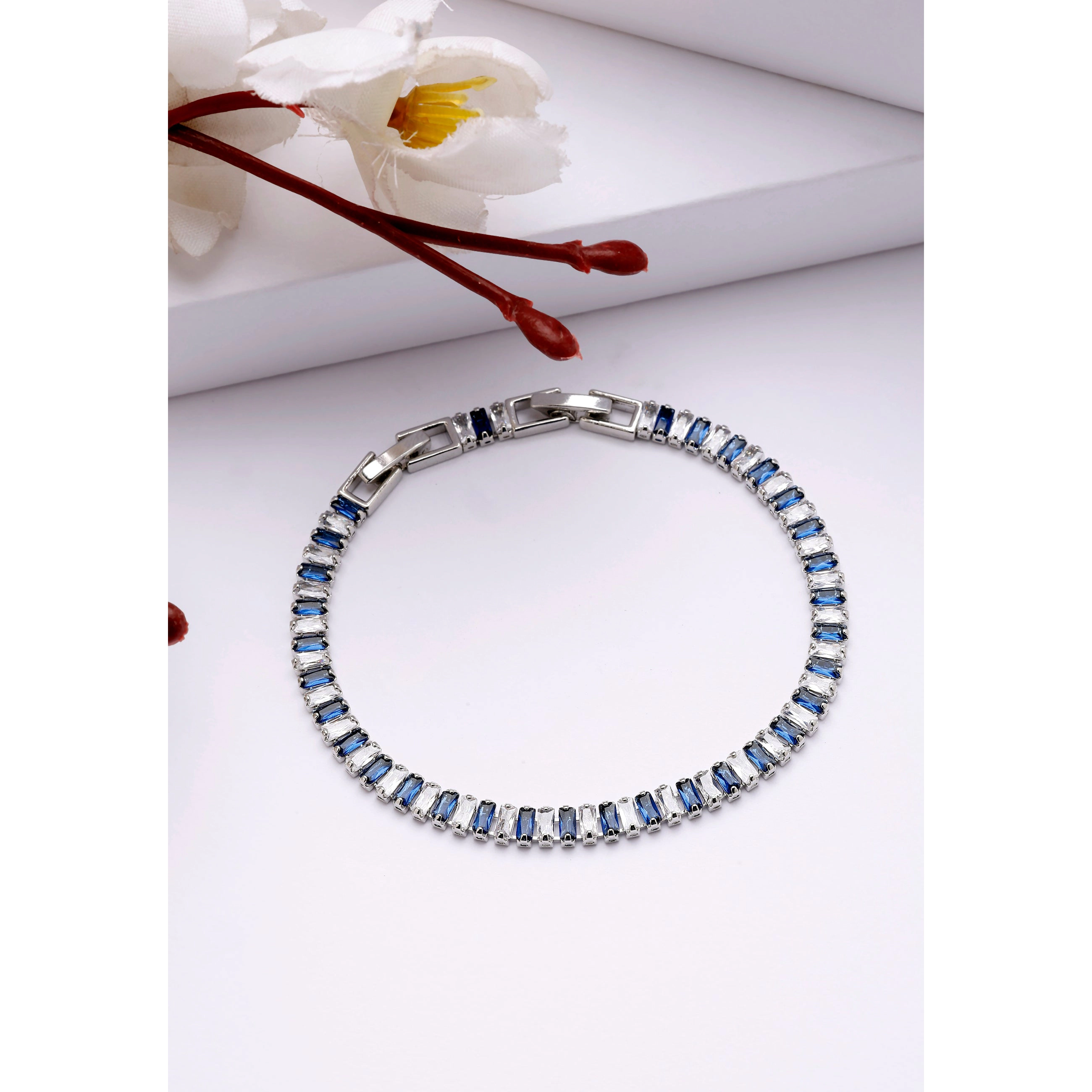 AGP PARIS Womens Diva Sleek Bracelet