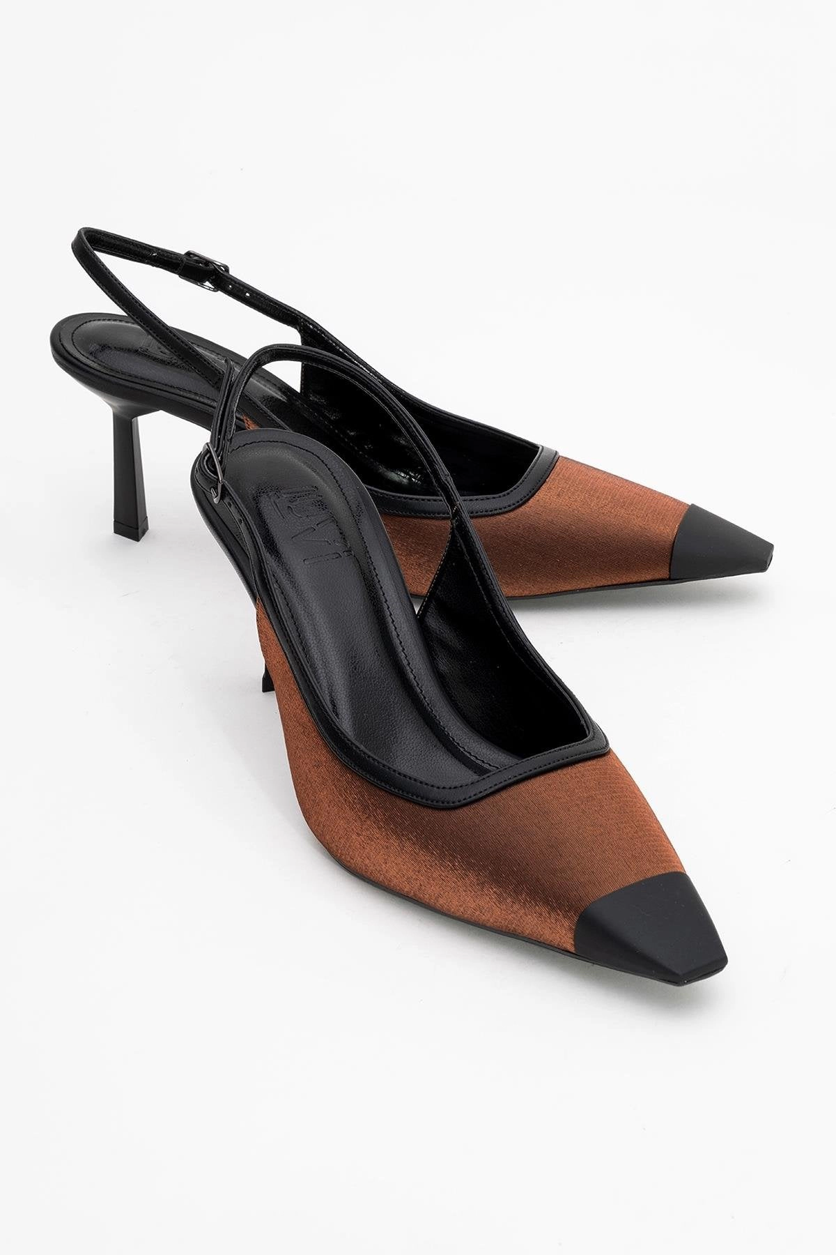 Prologue Shoes Womens Alive Satin Pointed Toe Pump