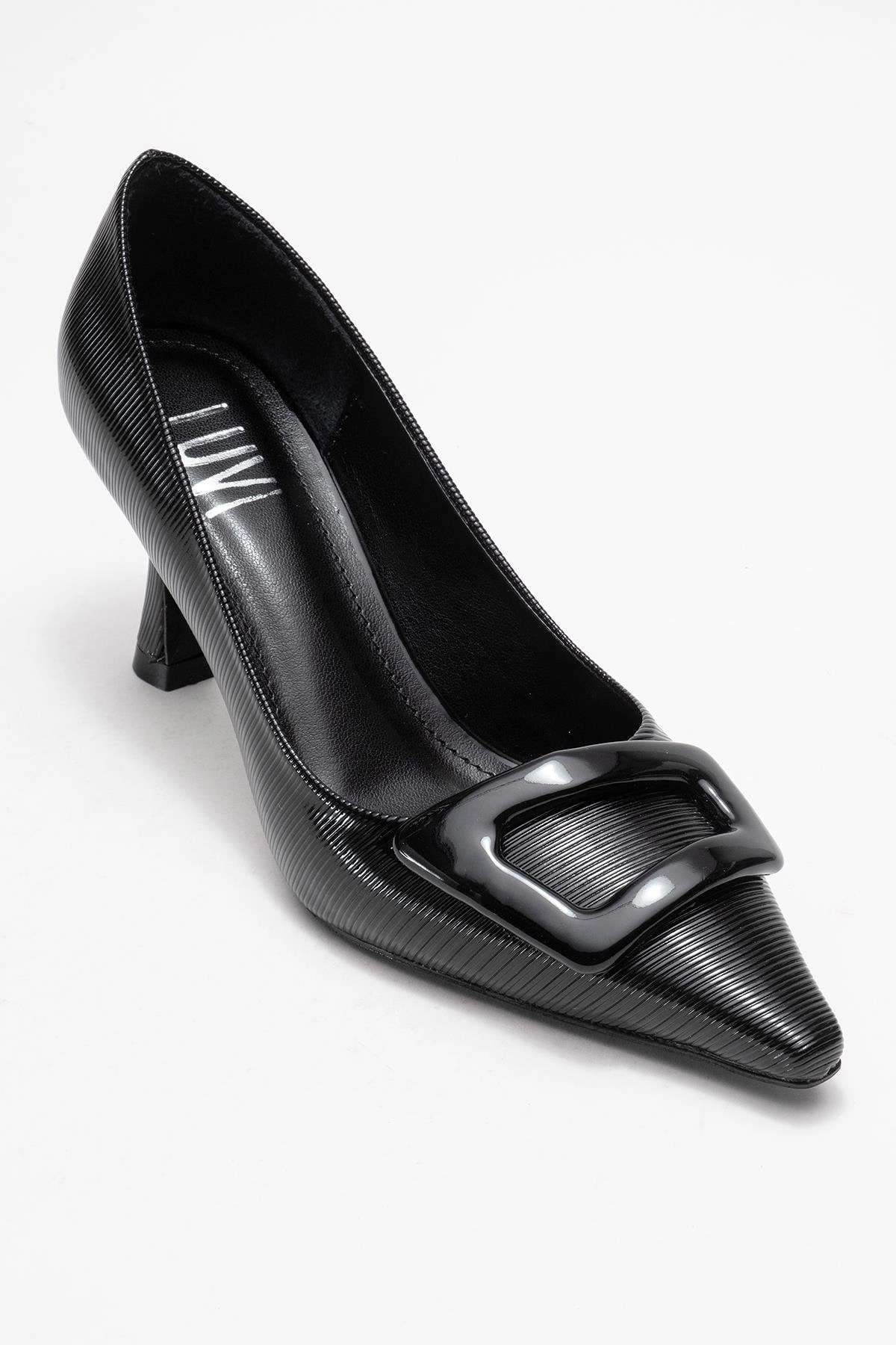 Prologue Shoes Womens Astra Buckle Pointed Toe Pump