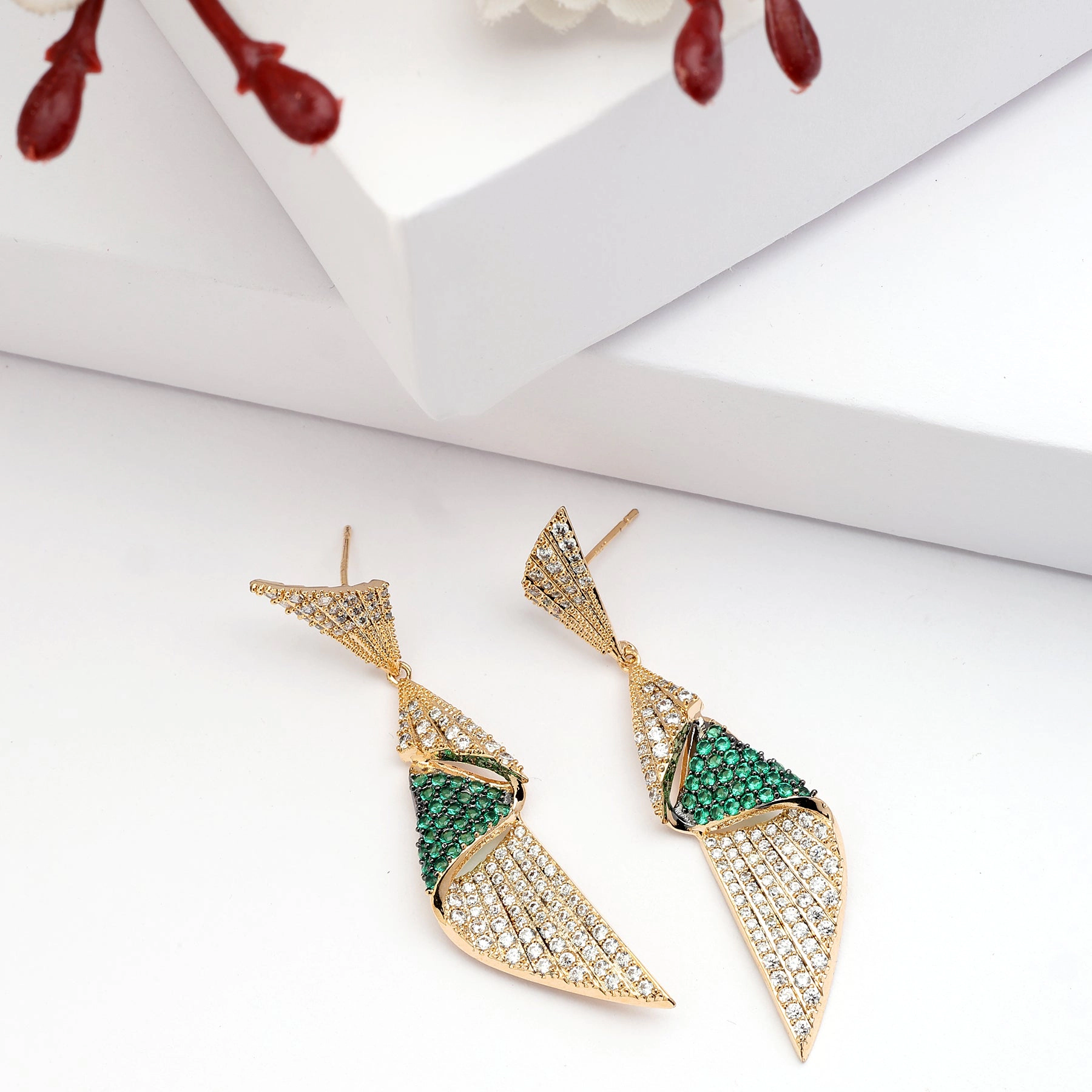 AGP PARIS Womens Diva Luxury Shell Drop Earrings