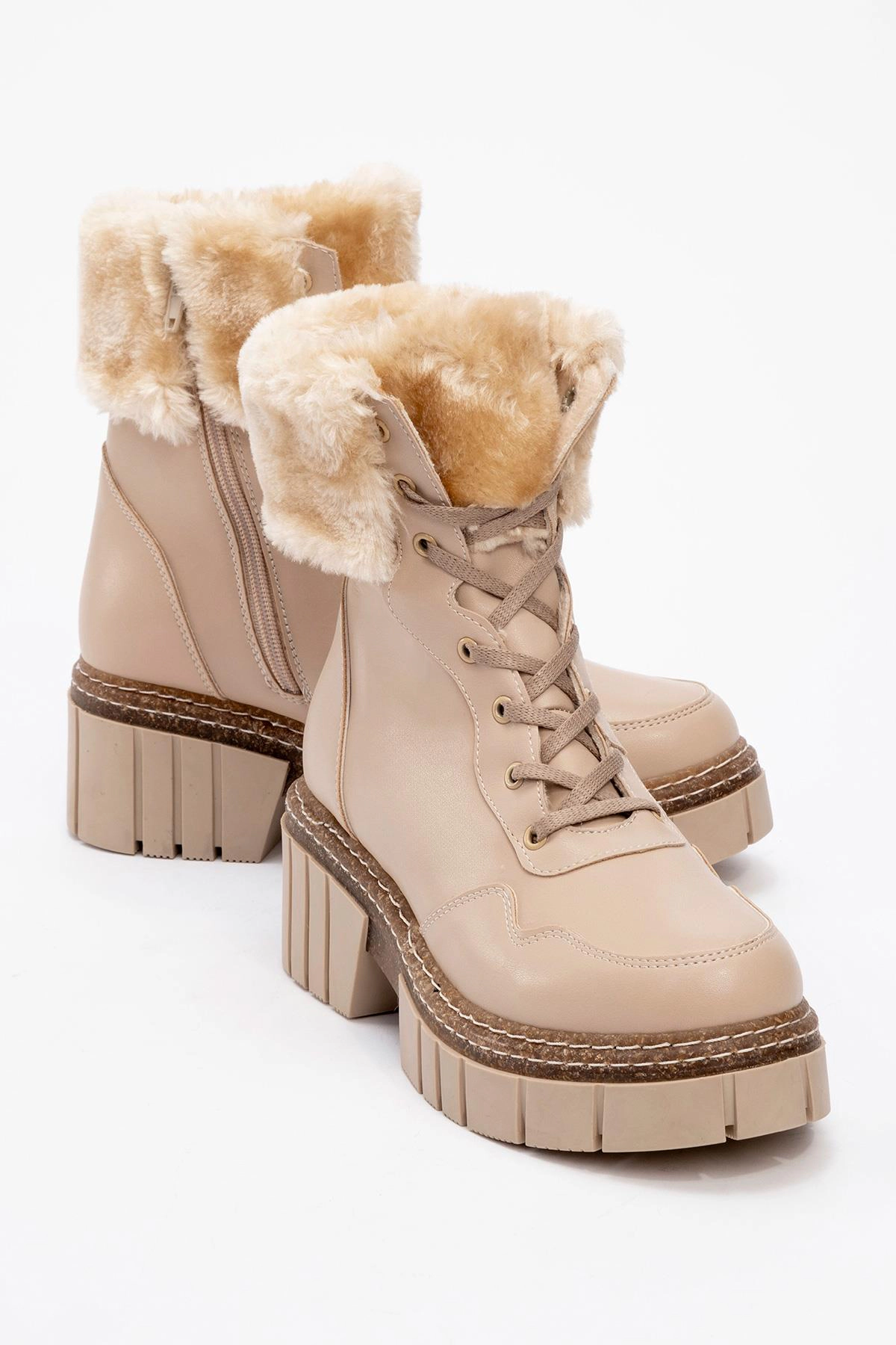 Prologue Shoes Womens Faith Fur Chunky Boot