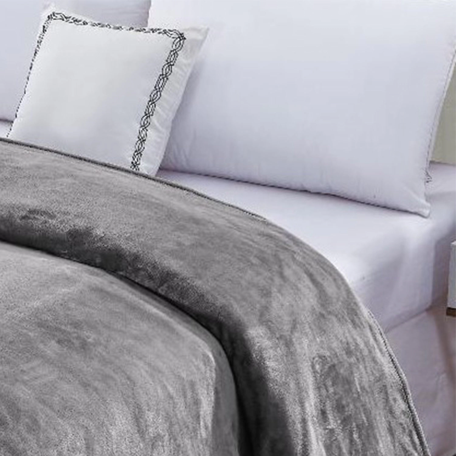 Plazatex Micro Plush Solid Parteen Soft Comfortable and Lightweight All Seasons Blanket Twin Grey
