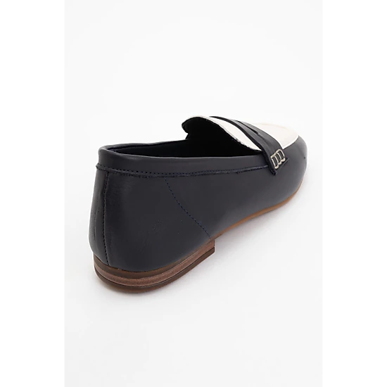 Forever & Always Womens Skye Leather Loafers